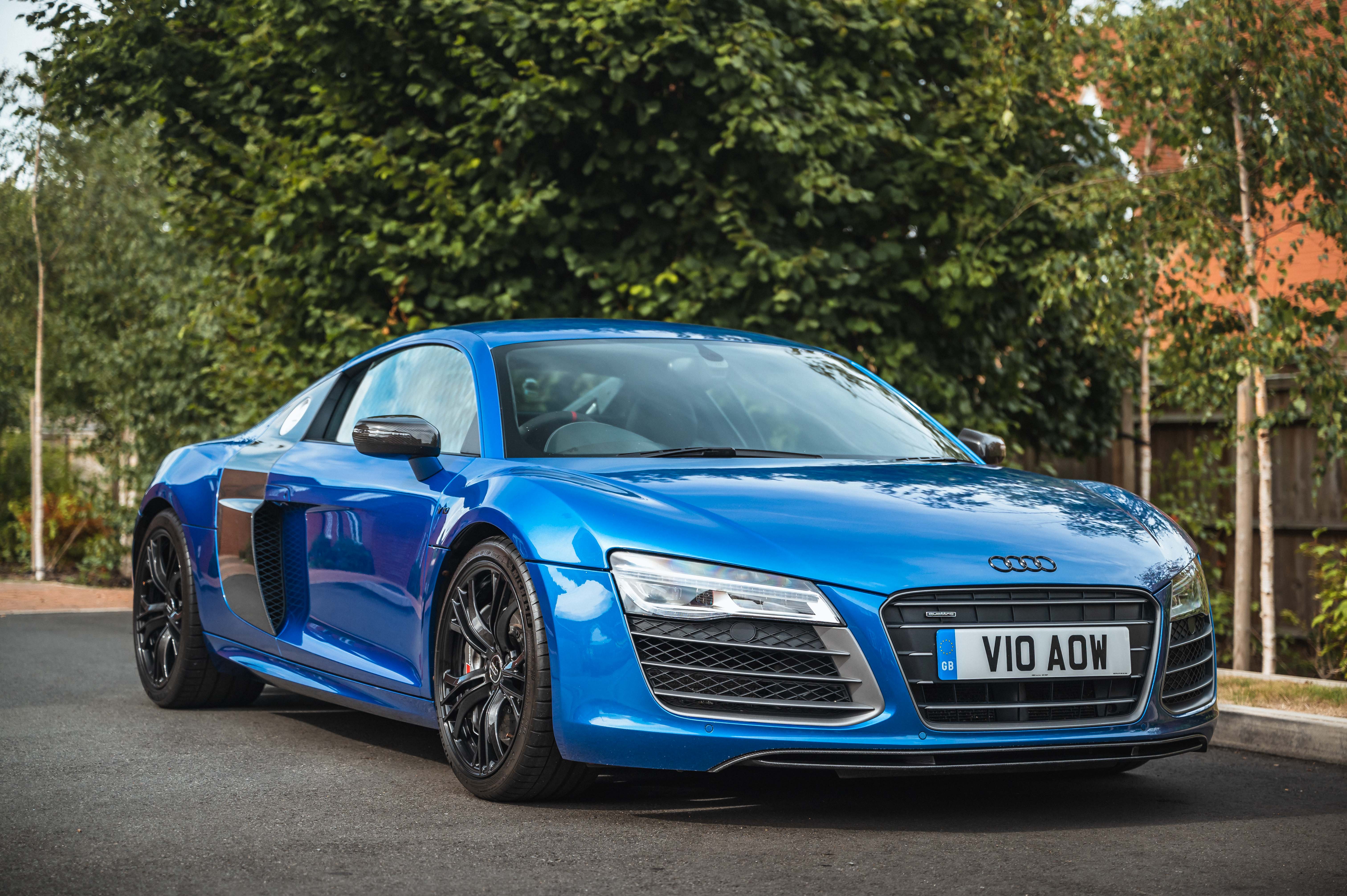 2015 AUDI R8 V10 PLUS