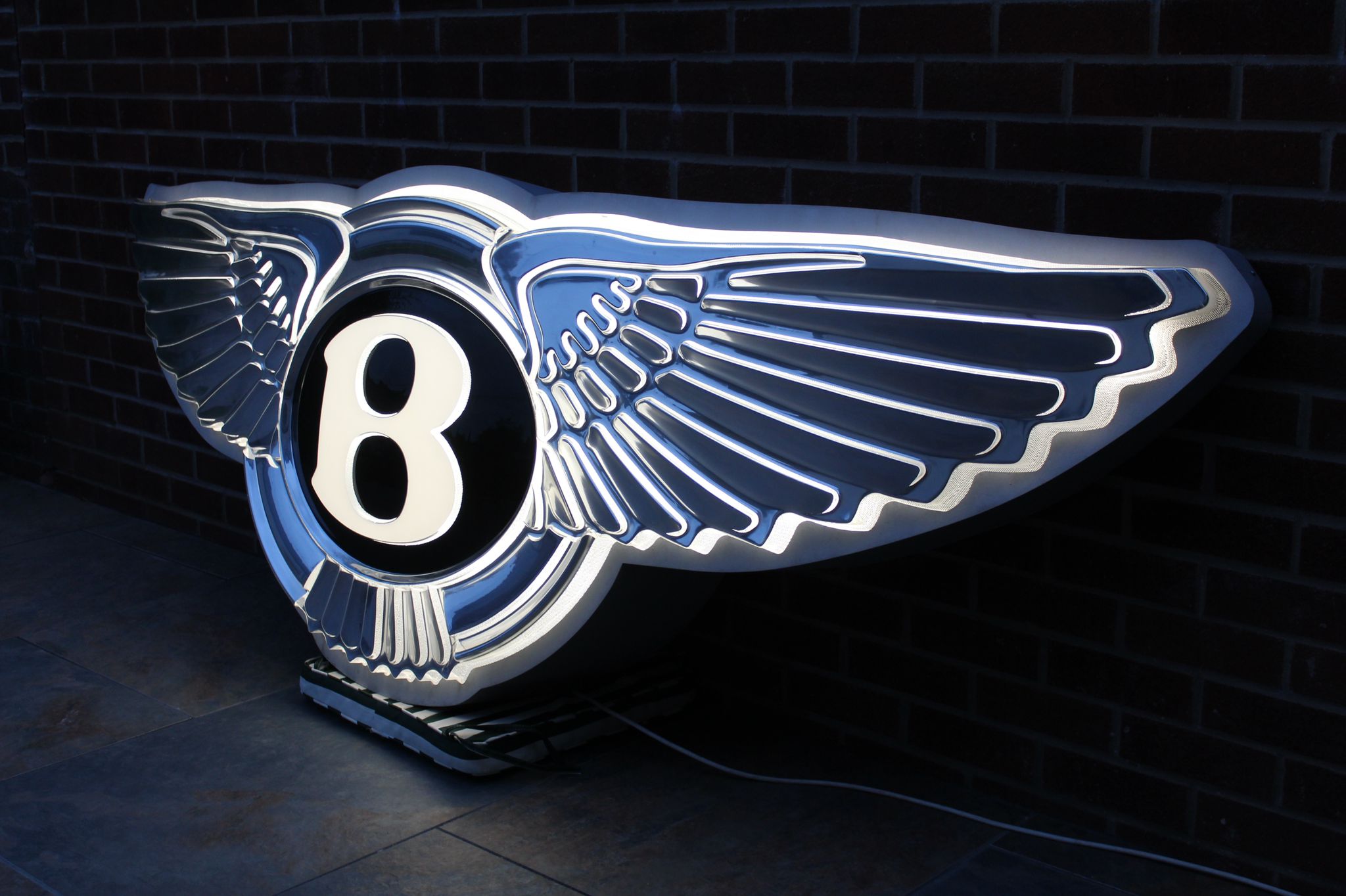 BENTLEY WINGS ILLUMINATED DEALERSHIP SIGN