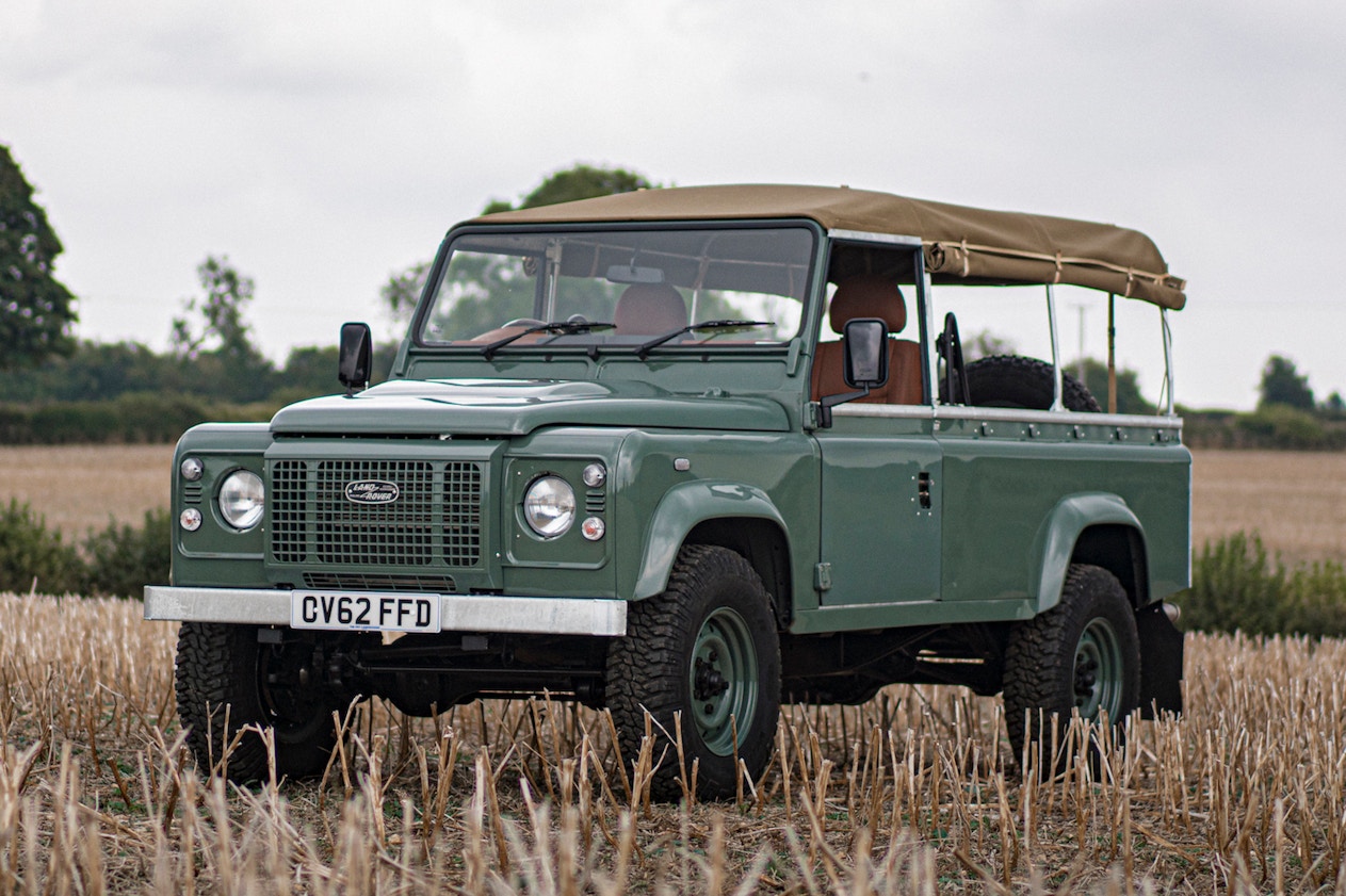 2012 LAND ROVER DEFENDER 110 XS - CUSTOM SOFT for by auction in Chalford Hill, Gloucestershire, United Kingdom
