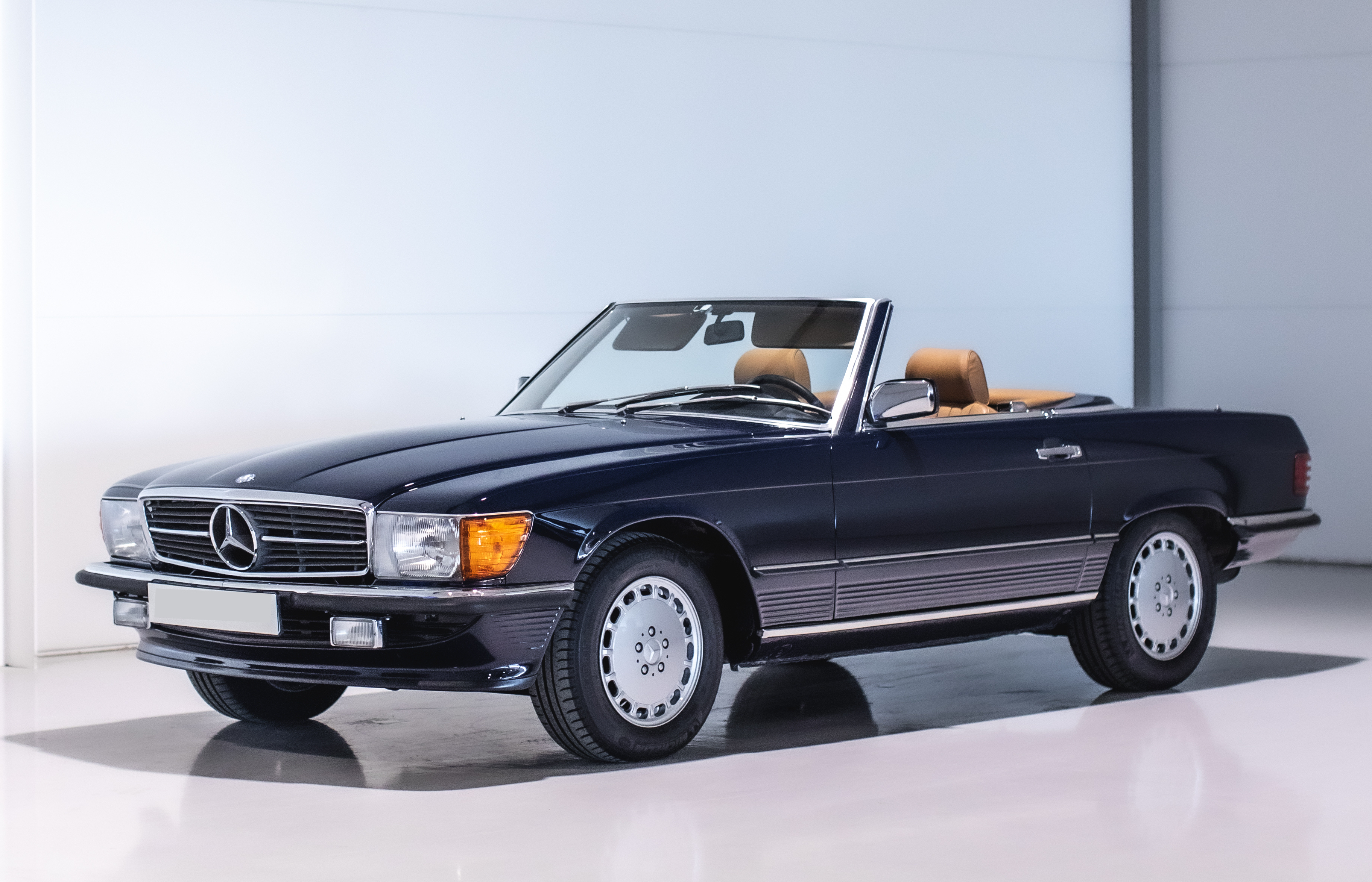 1987 MERCEDES-BENZ (R107) 560 SL