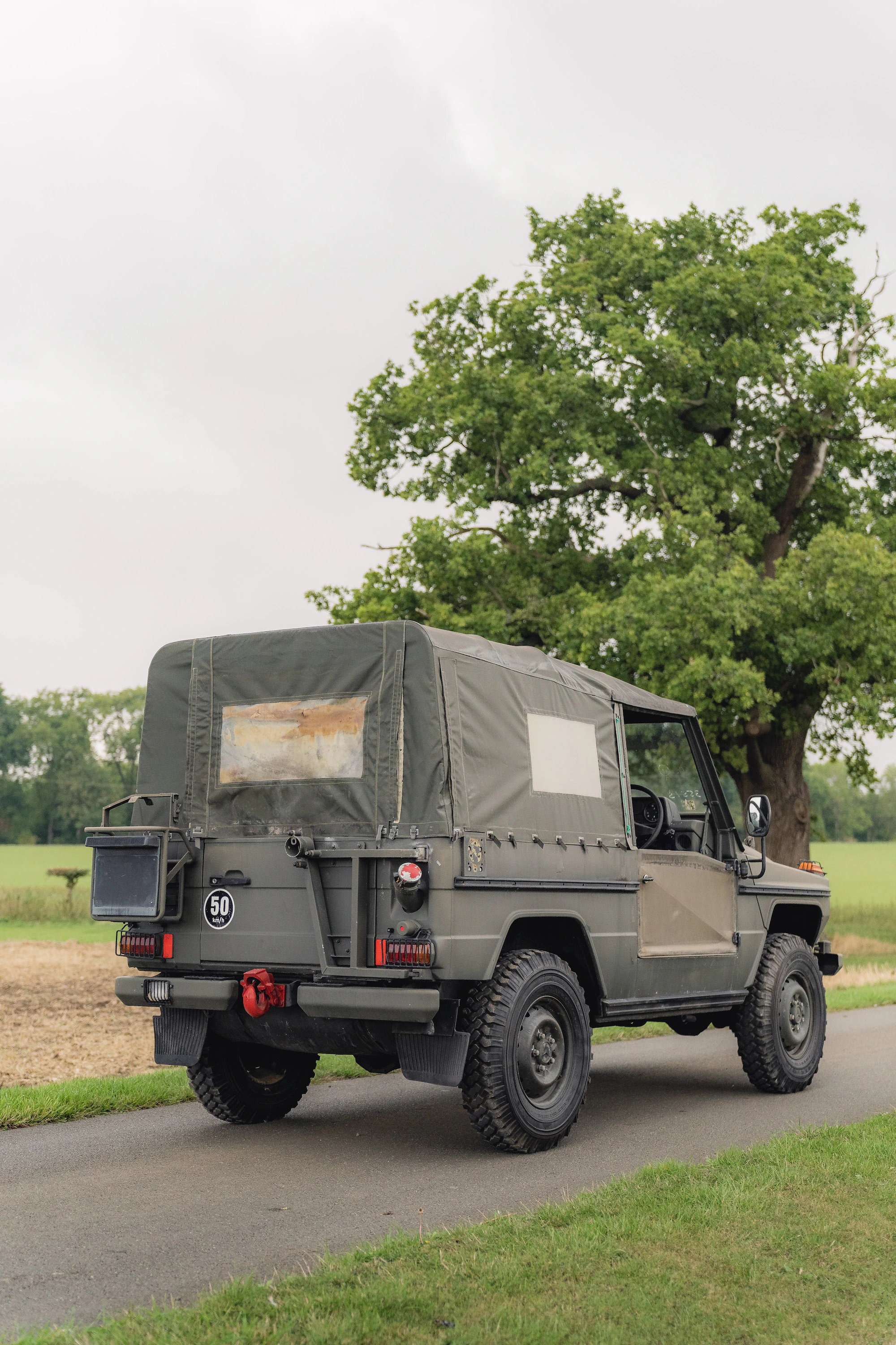 1990 MERCEDES-BENZ (W461) 240GD WOLF