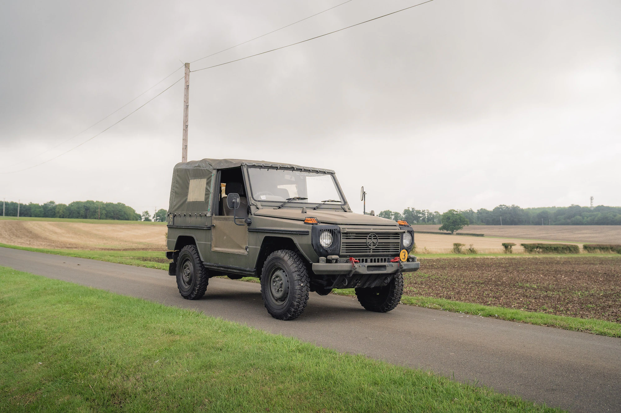 1990 MERCEDES-BENZ (W461) 240GD WOLF