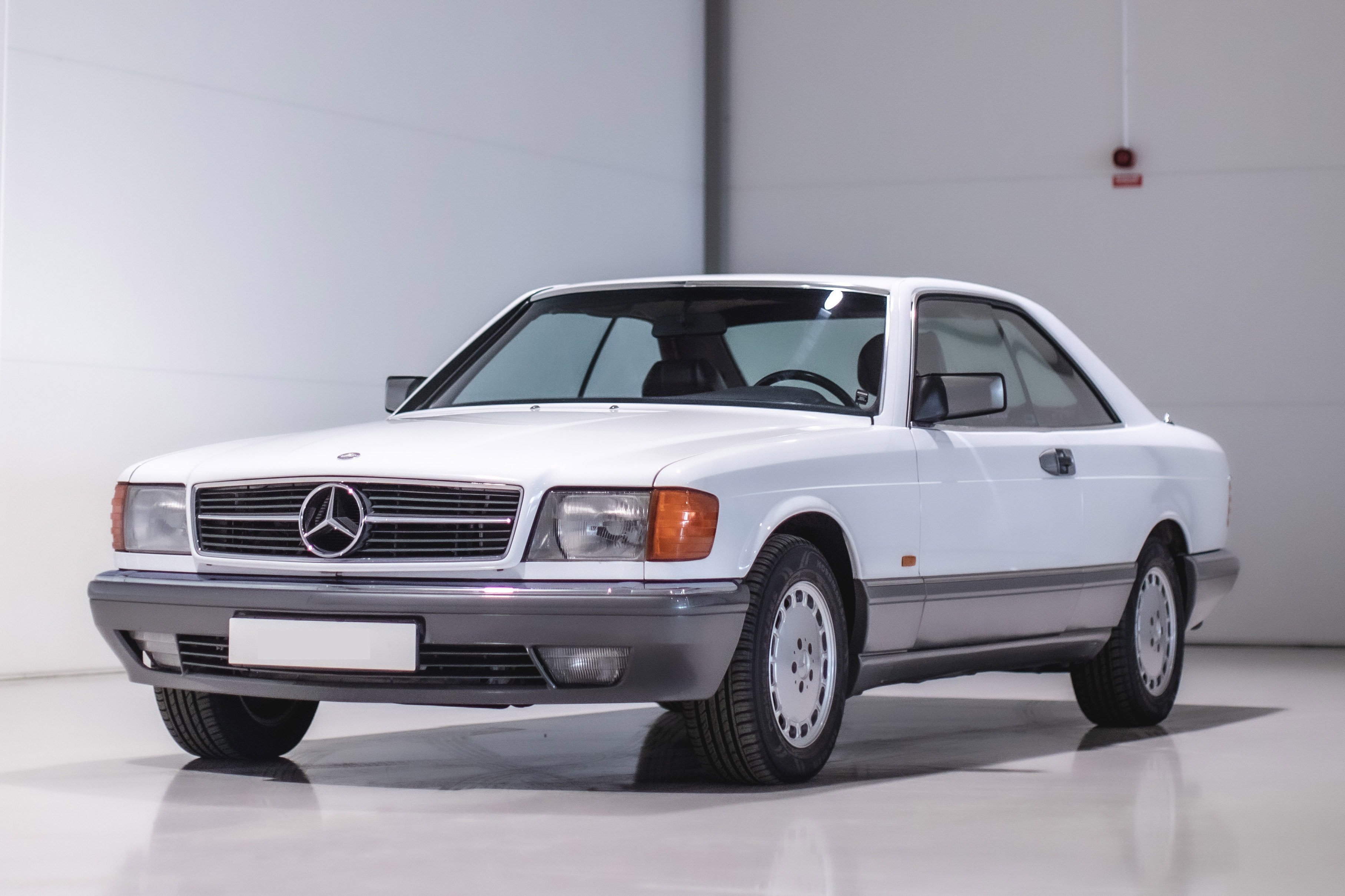 1987 MERCEDES-BENZ (W126) 420 SEC