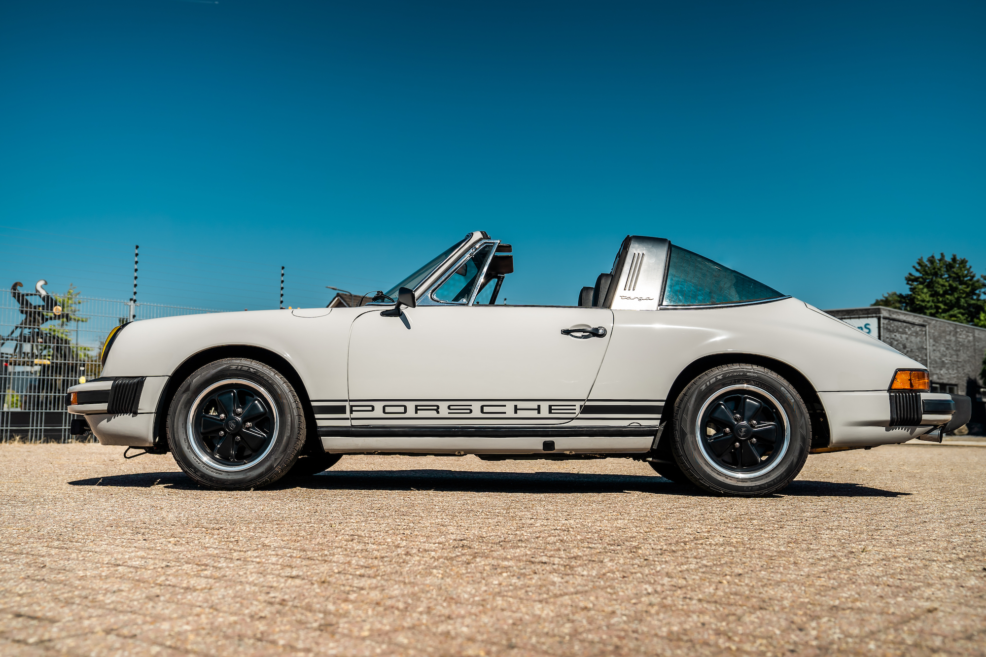 Unleash The Legend A Deep Dive Into The 1977 Porsche 911 Targas Timeless Allure