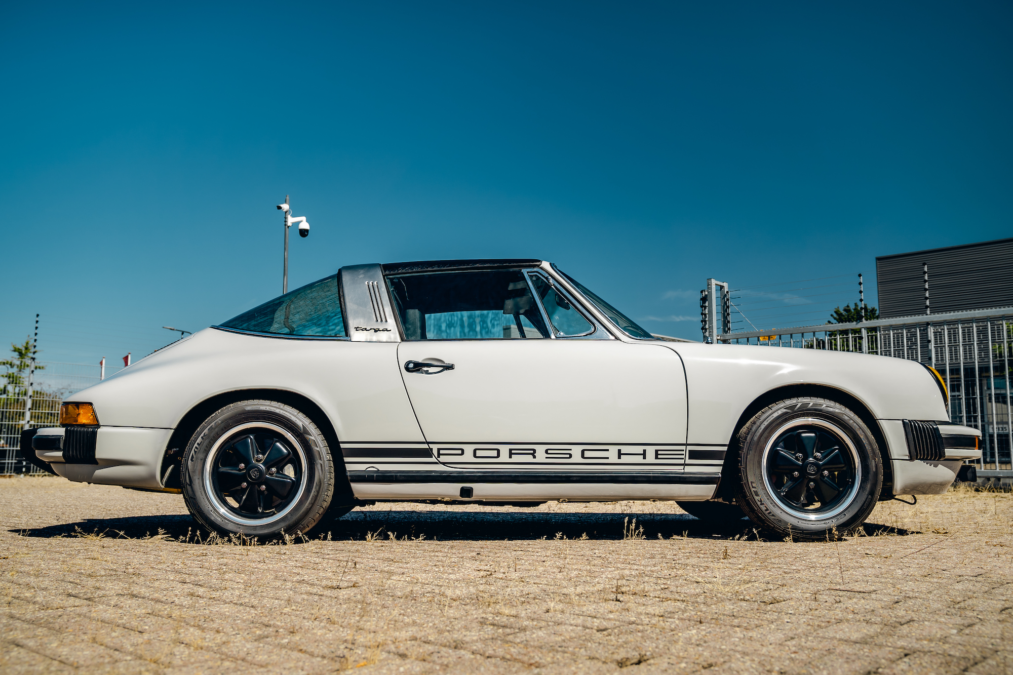 Unleash The Legend A Deep Dive Into The 1977 Porsche 911 Targas Timeless Allure
