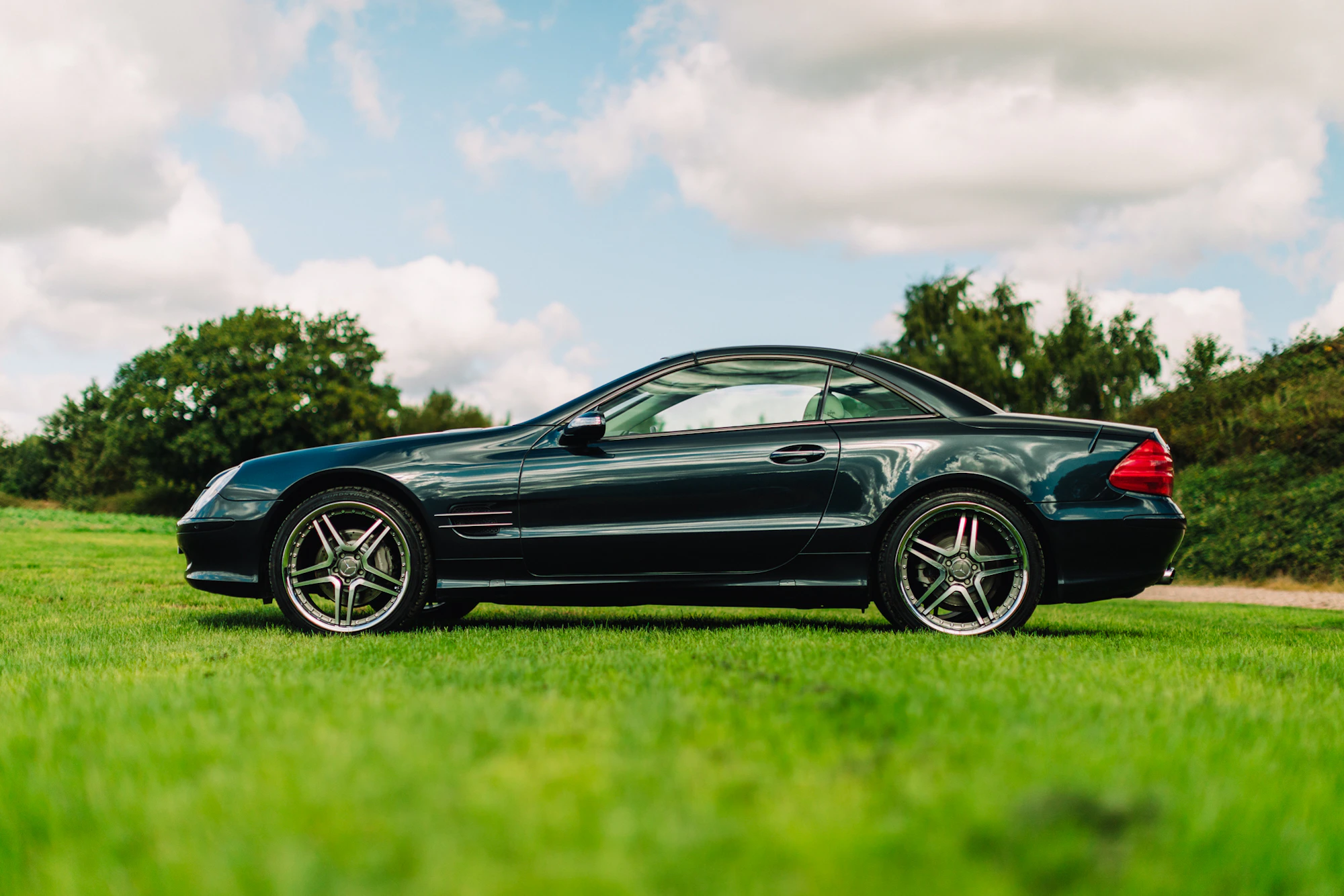 2004 MERCEDES-BENZ (R230) SL500