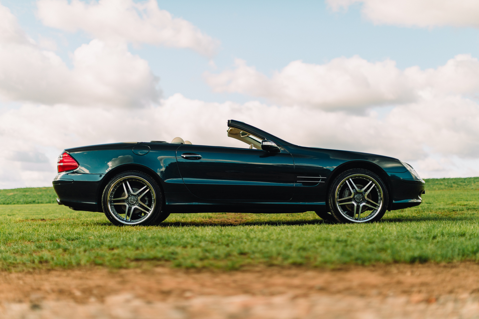 2004 MERCEDES-BENZ (R230) SL500
