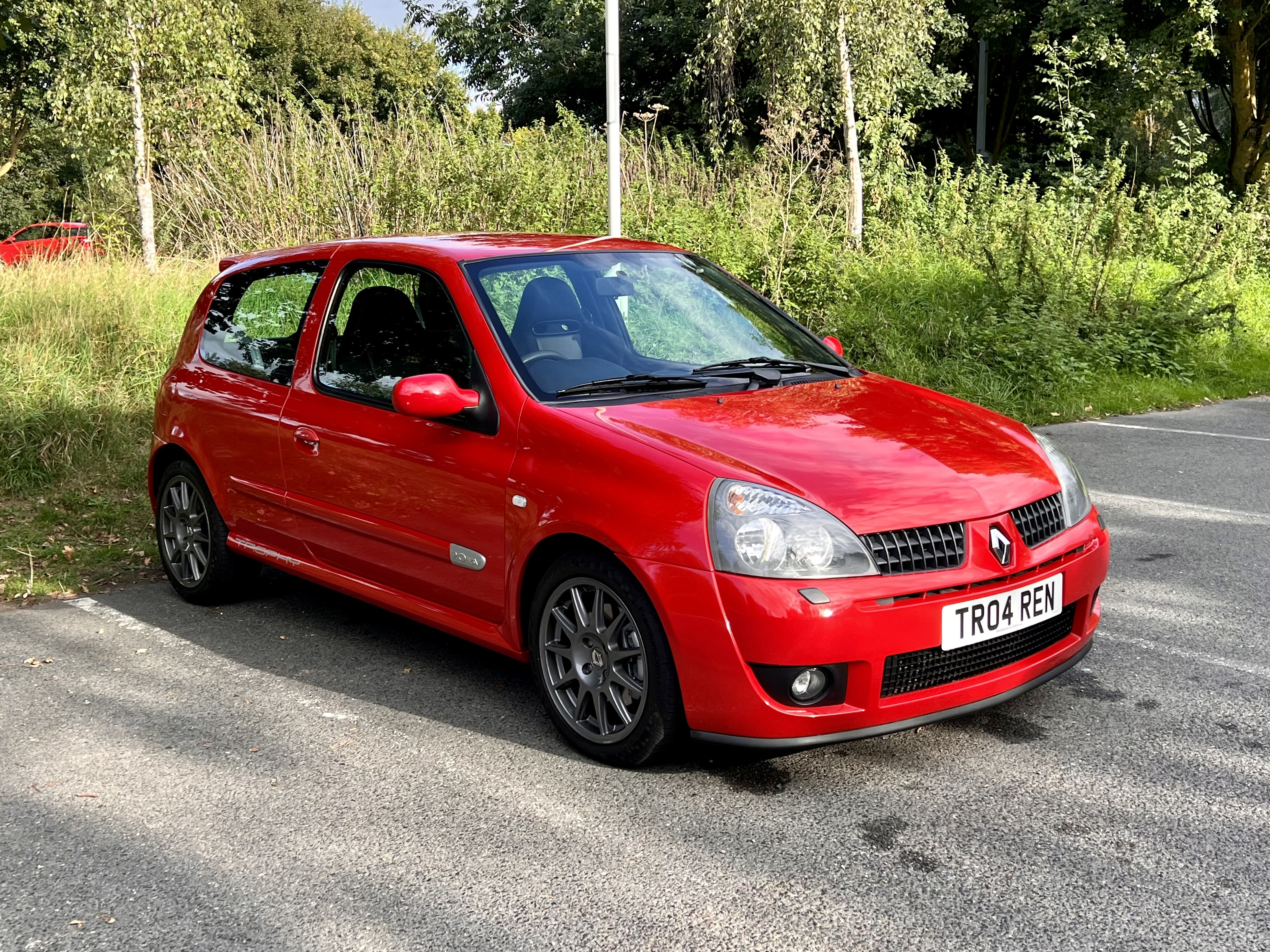 2005 RENAULTSPORT CLIO 182 TROPHY - 37,086 MILES