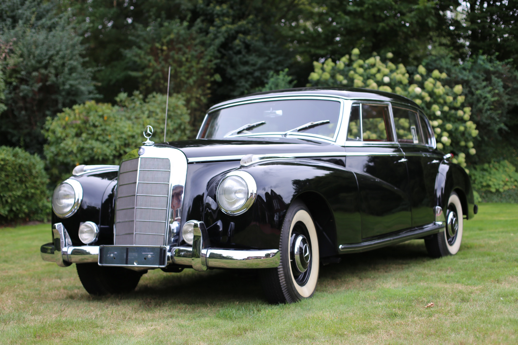 1957 MERCEDES-BENZ (W186 IV) 300C 'ADENAUER'