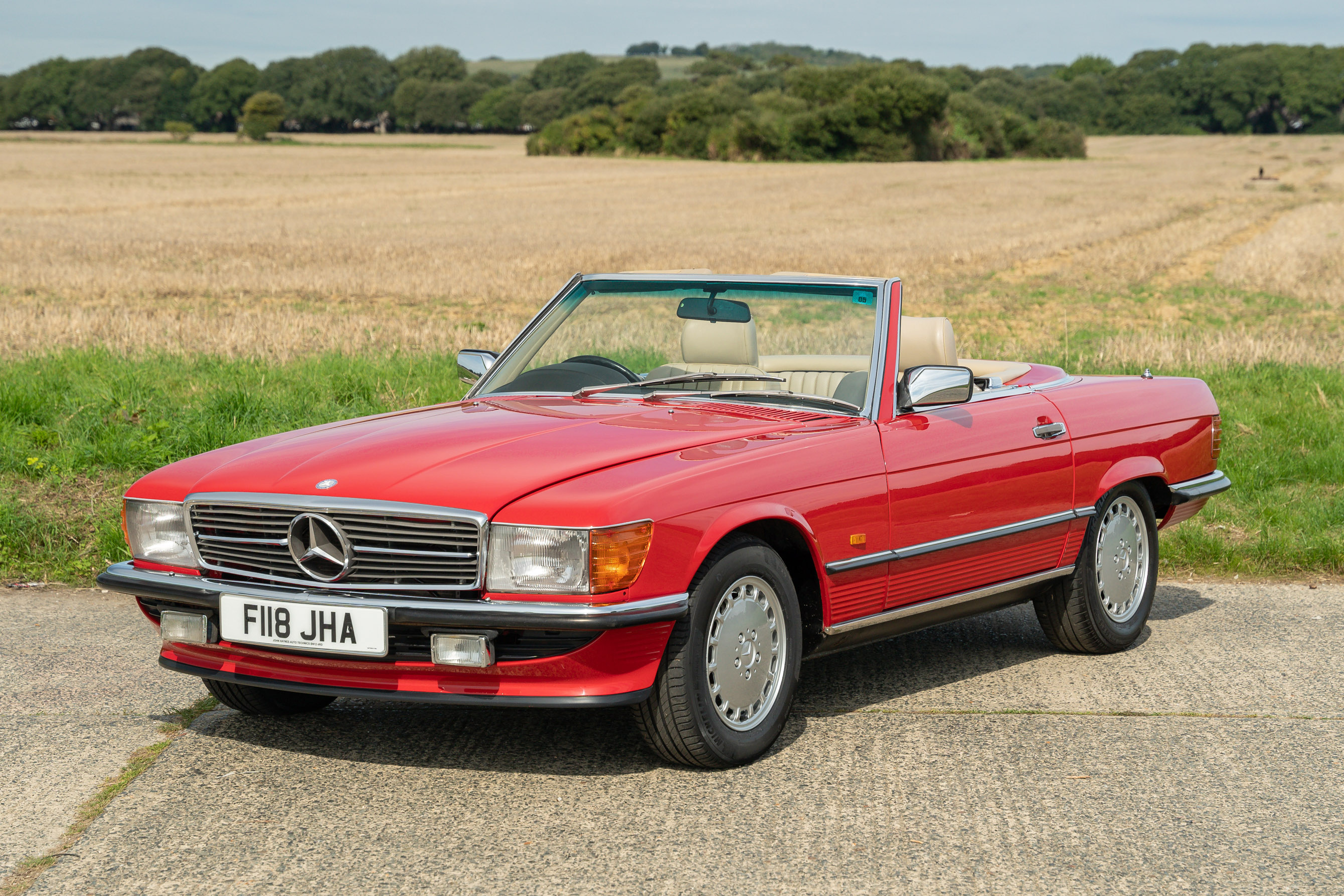 1989 MERCEDES-BENZ (R107) 300 SL