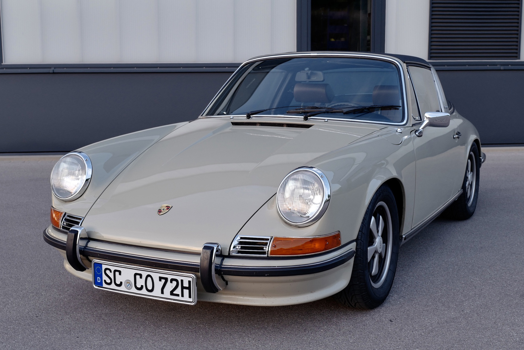 1972 PORSCHE 911 S 2.4 TARGA - ÖLKLAPPE