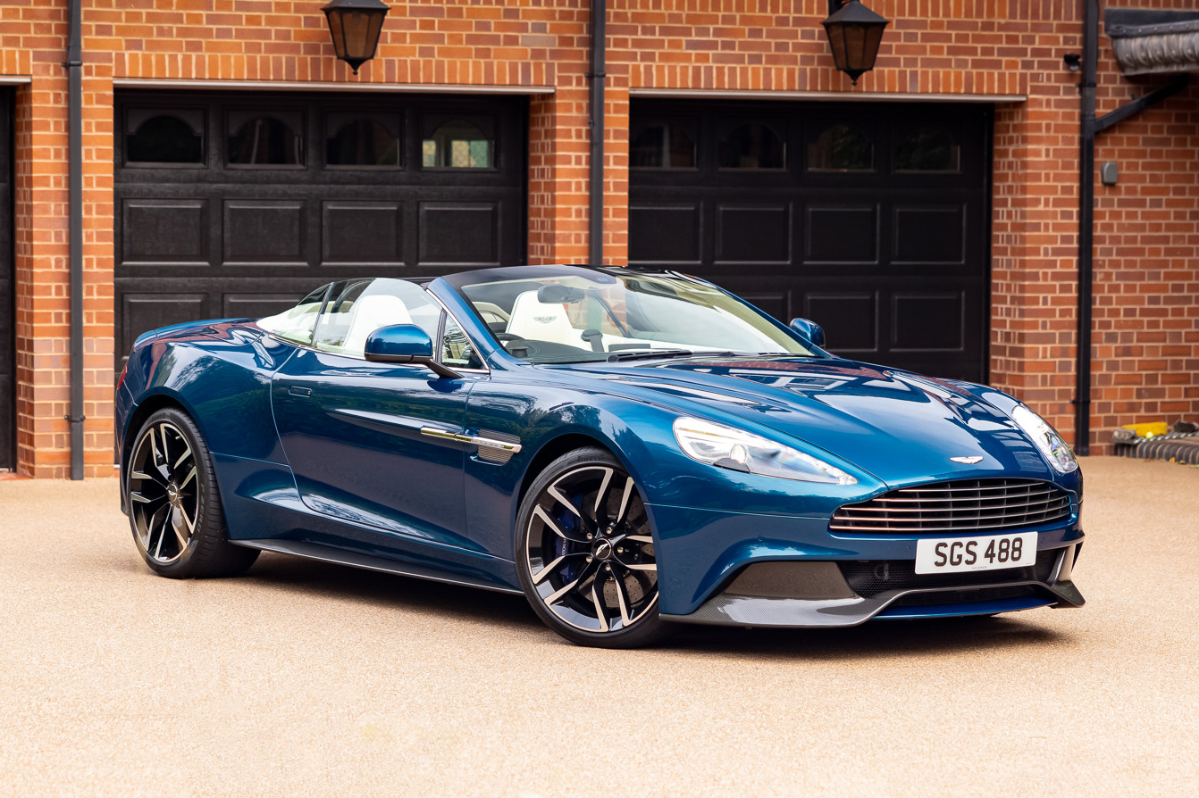 2016 ASTON MARTIN VANQUISH VOLANTE - 7,473 MILES