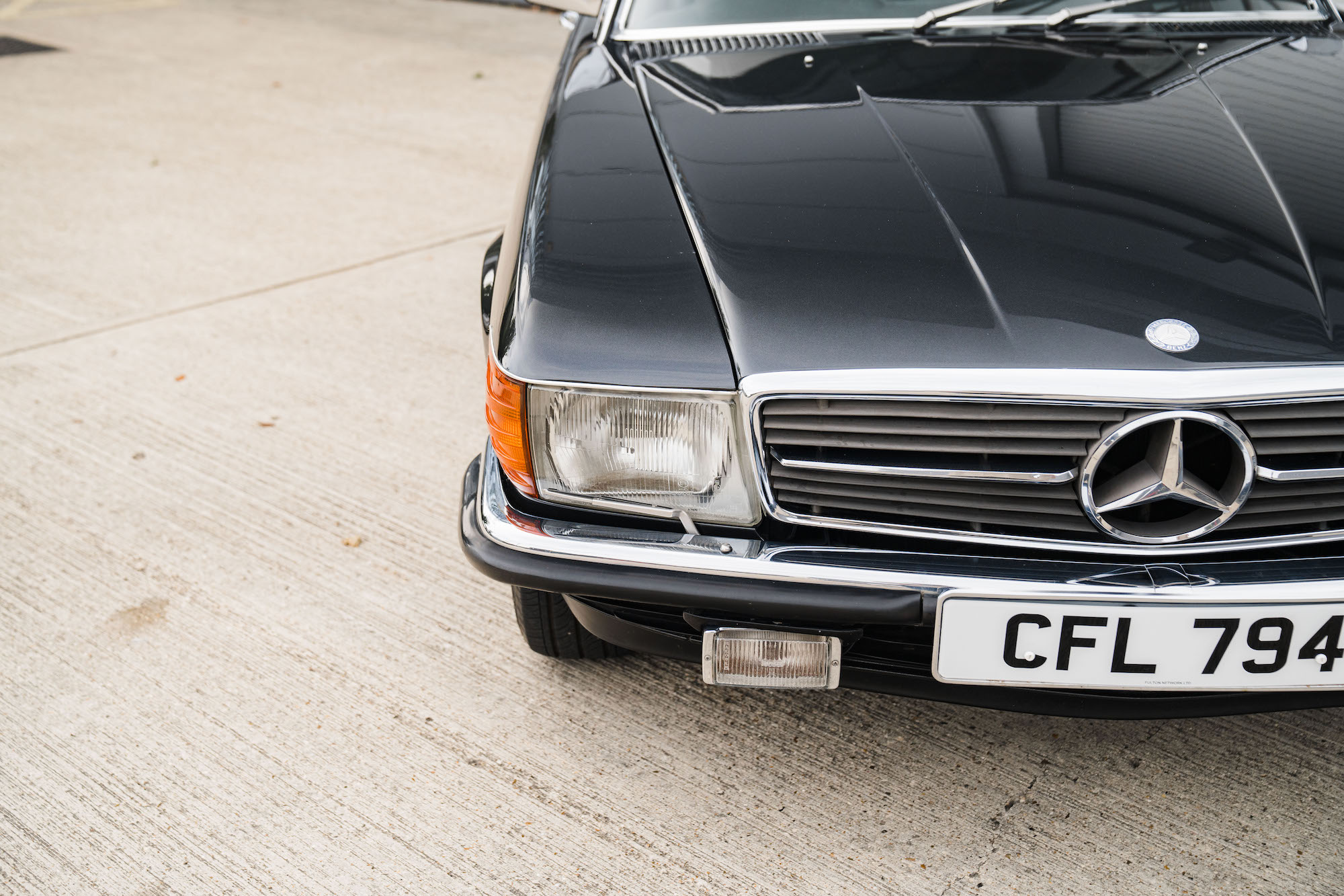 1985 MERCEDES-BENZ (R107) 380 SL