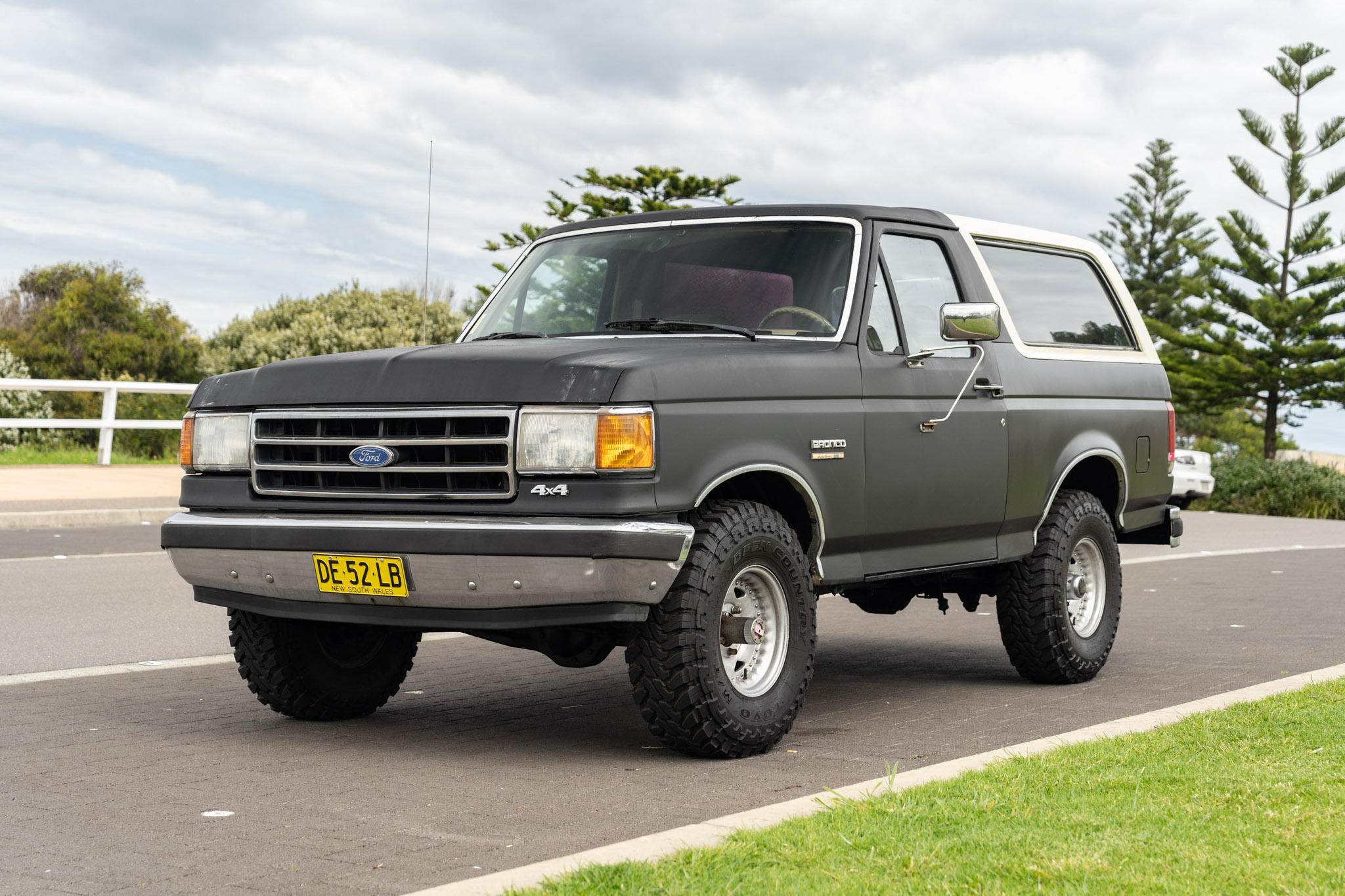 1990 FORD BRONCO 'EDDIE BAUER'