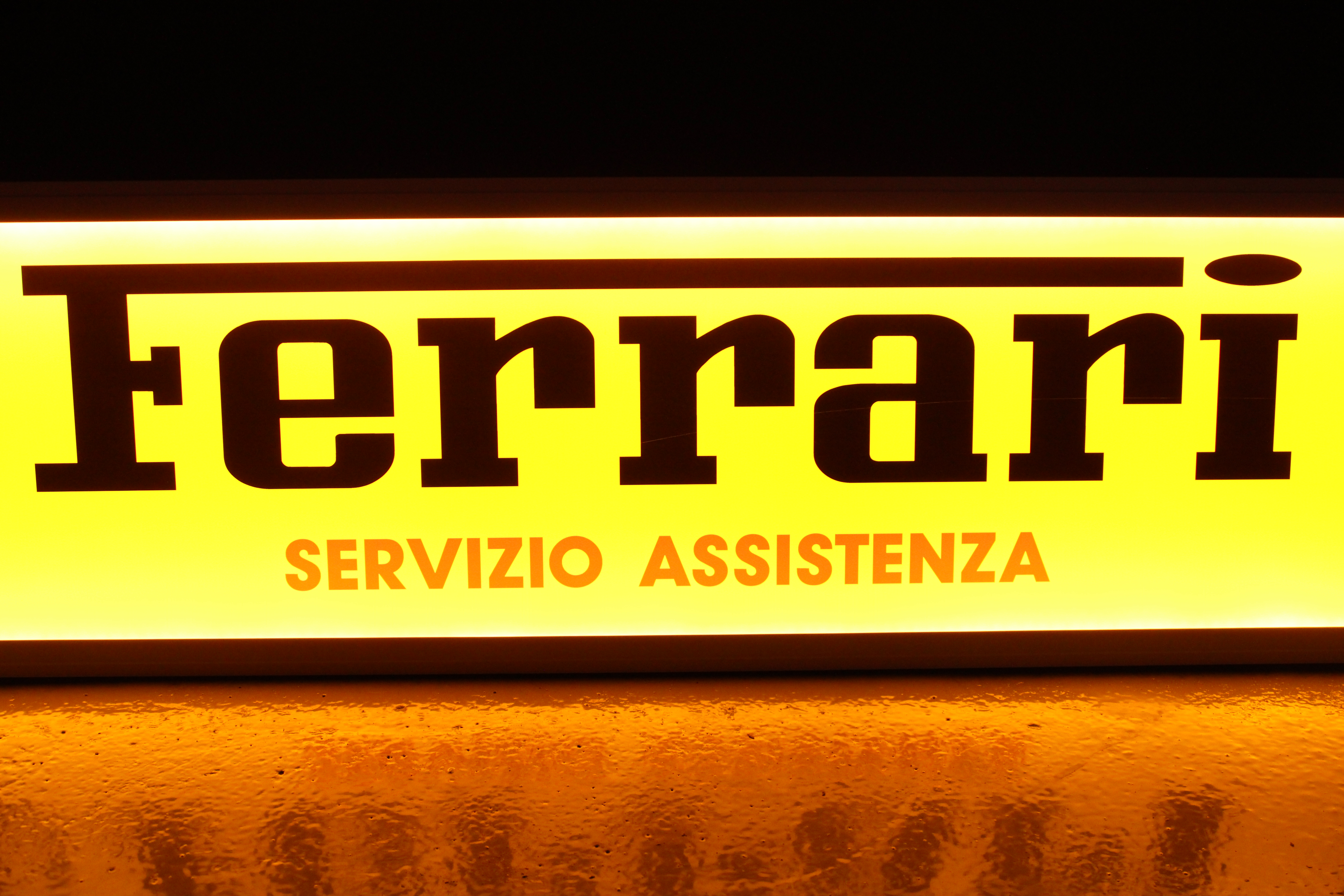 FERRARI SERVIZIO ASSISTENZA ILLUMINATED SIGN