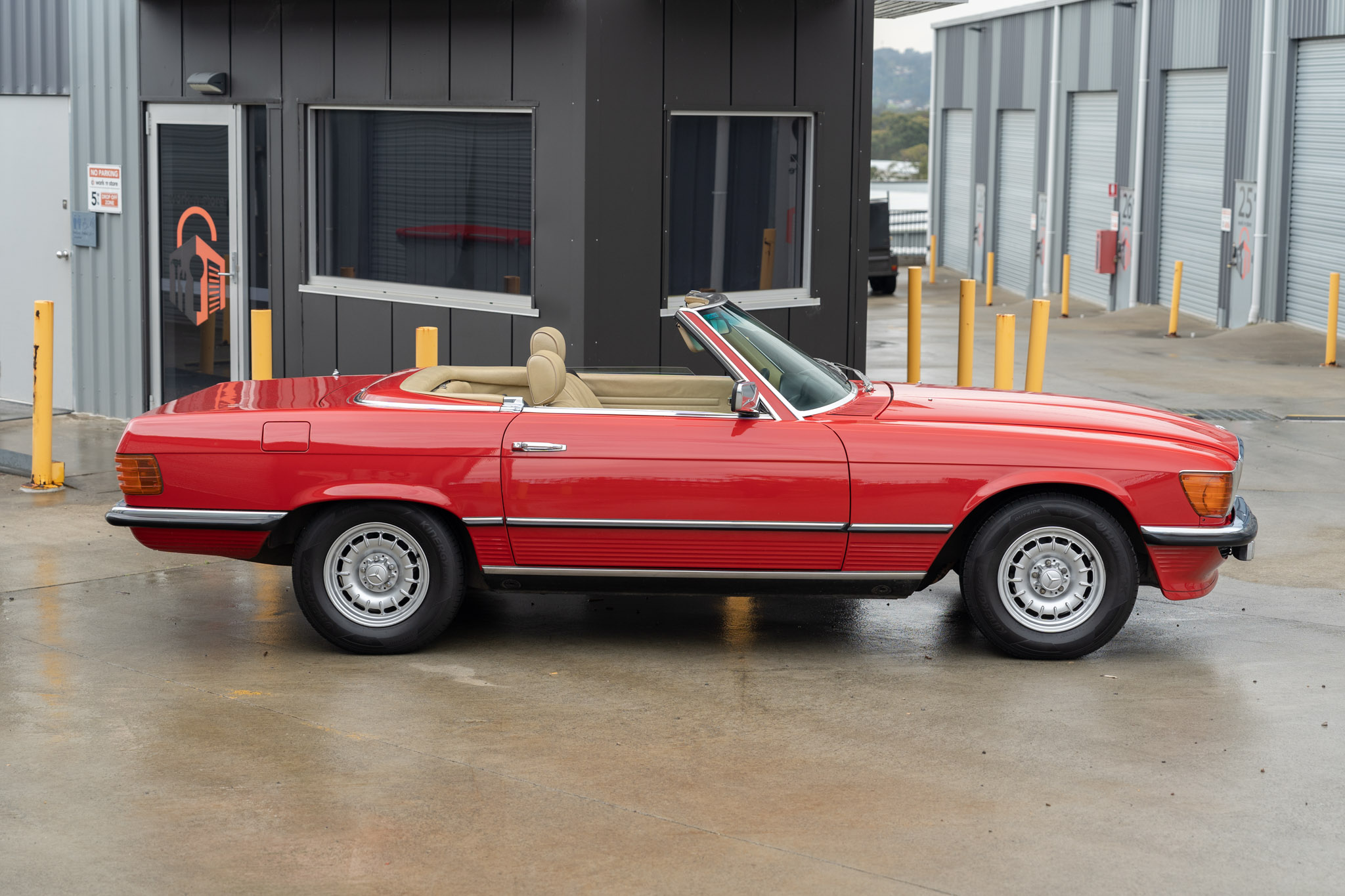 1983 MERCEDES-BENZ (R107) 380 SL for sale by auction in Merewether, NSW ...