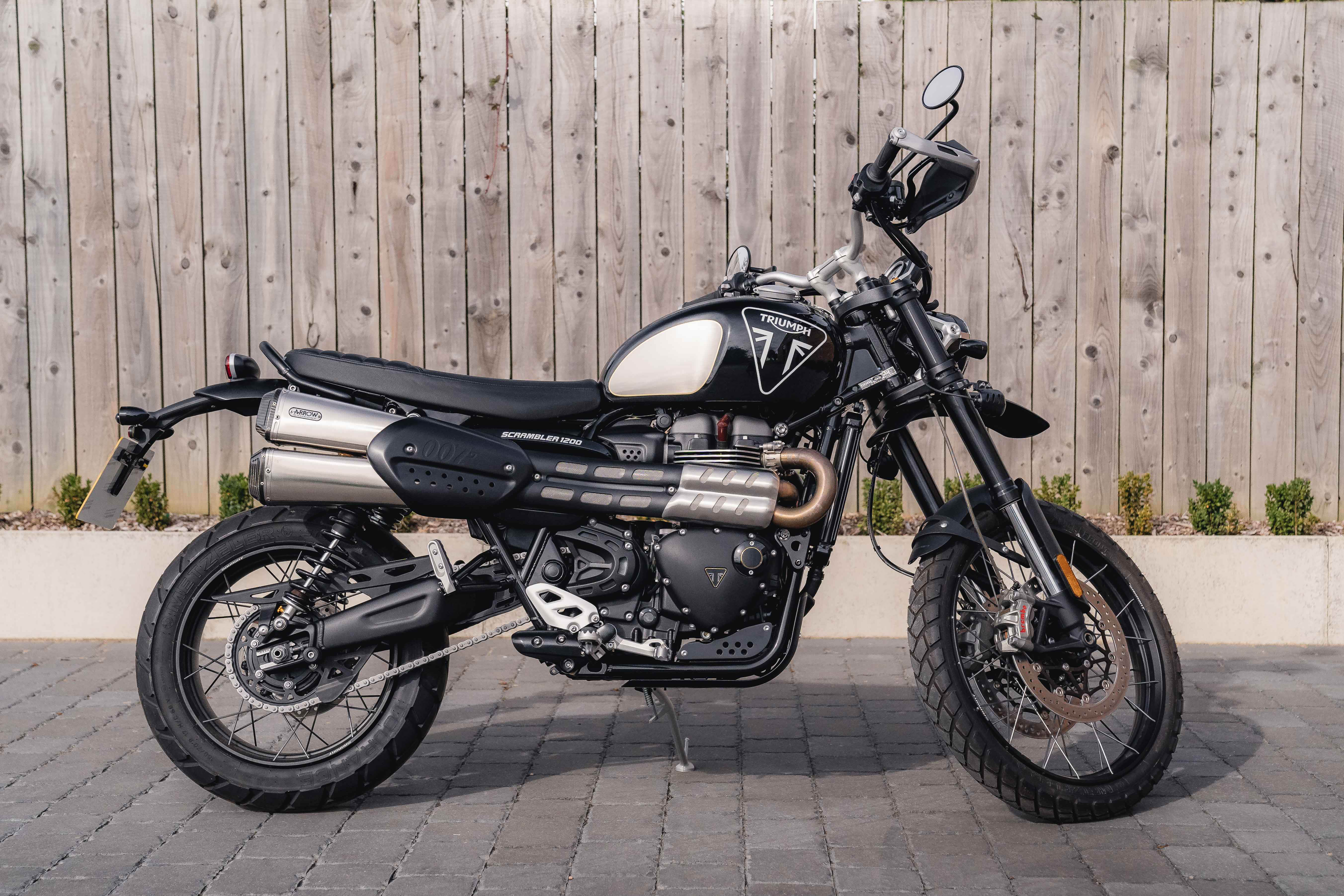 2020 TRIUMPH SCRAMBLER 1200 'BOND EDITION' - 18 MILES - VAT Q