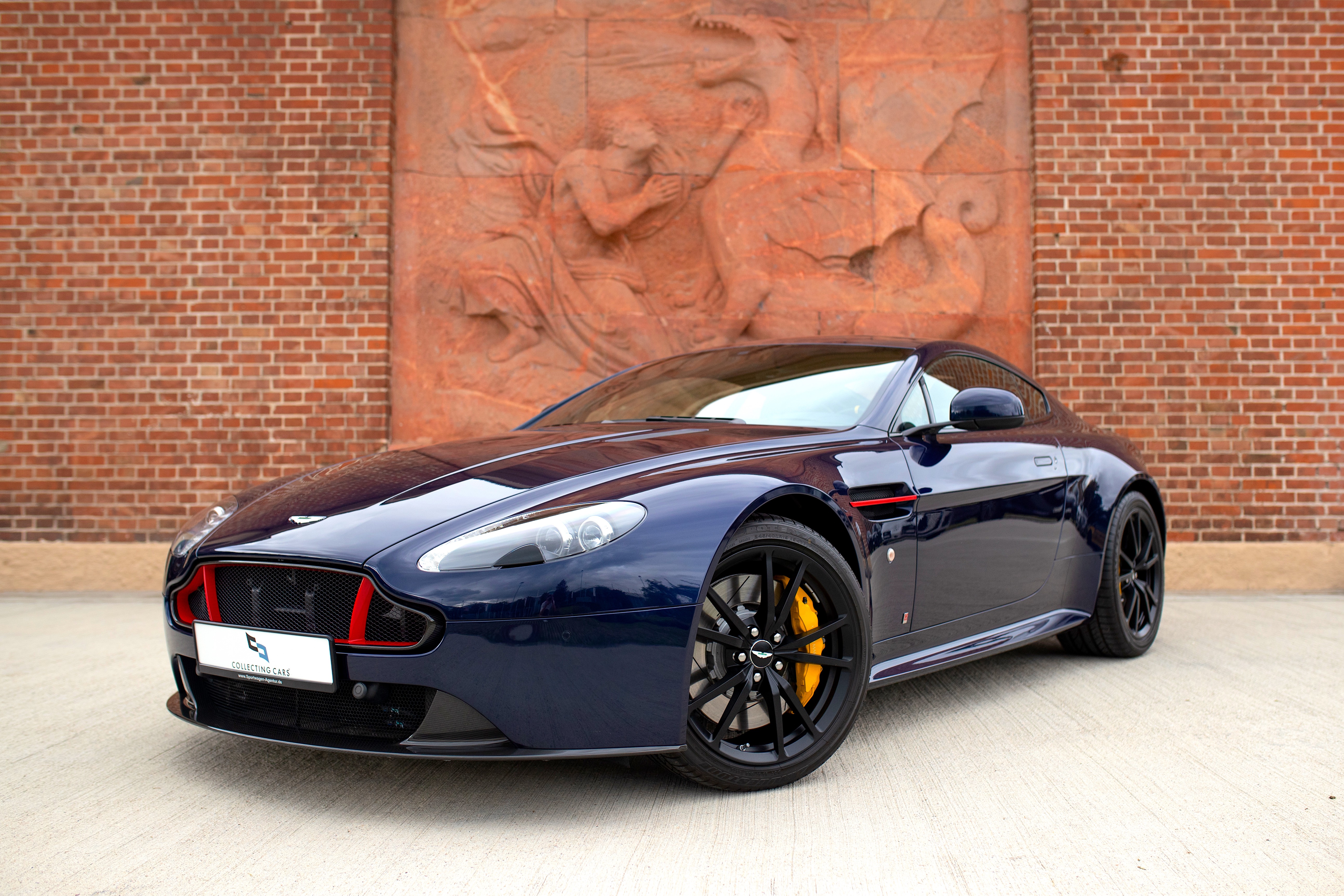 2019 ASTON MARTIN V8 VANTAGE S RED BULL RACING EDITION - 262 KM - VAT Q