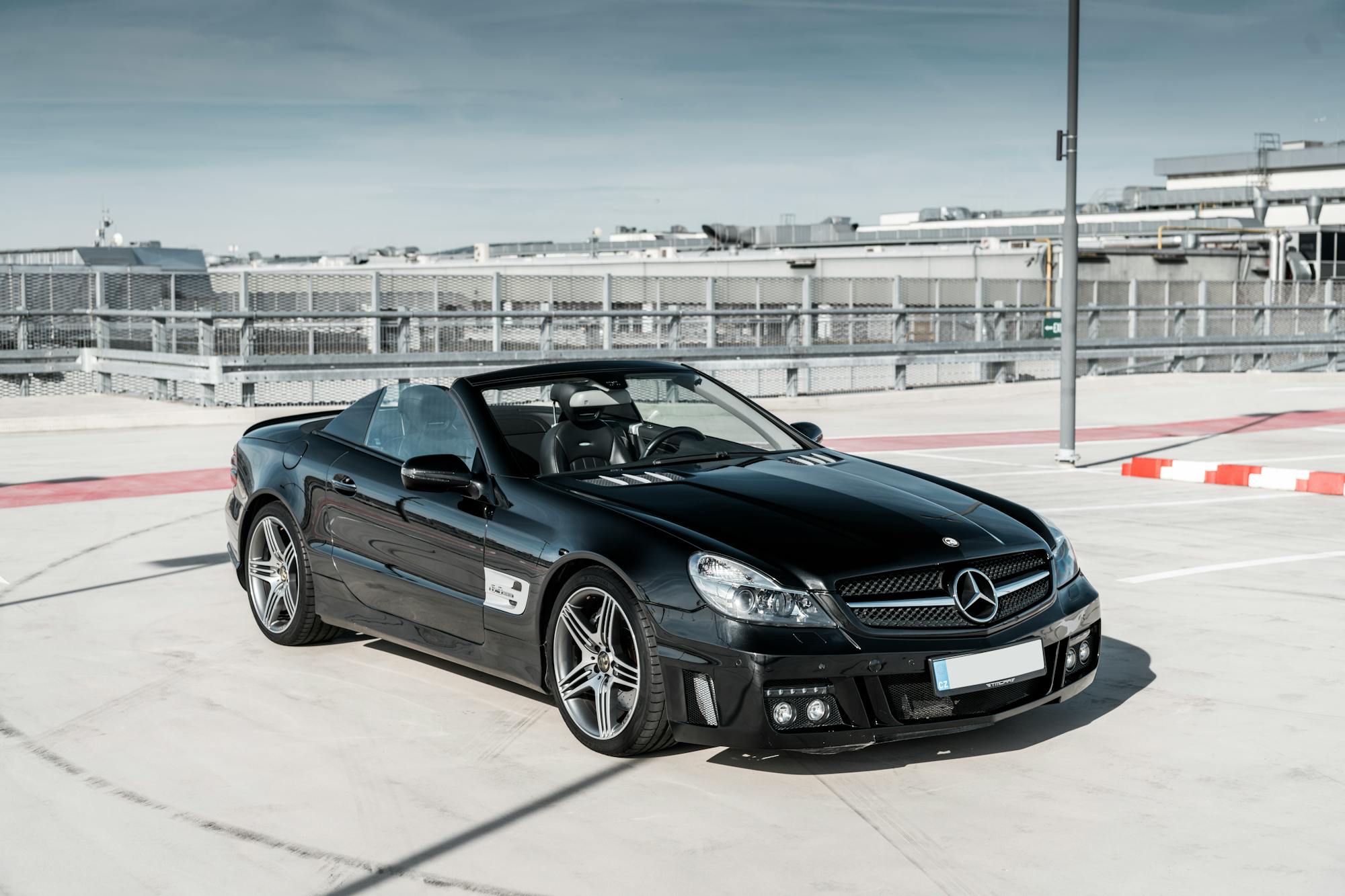 2011 MERCEDES-BENZ (R230) SL63 AMG - 58,994 KM