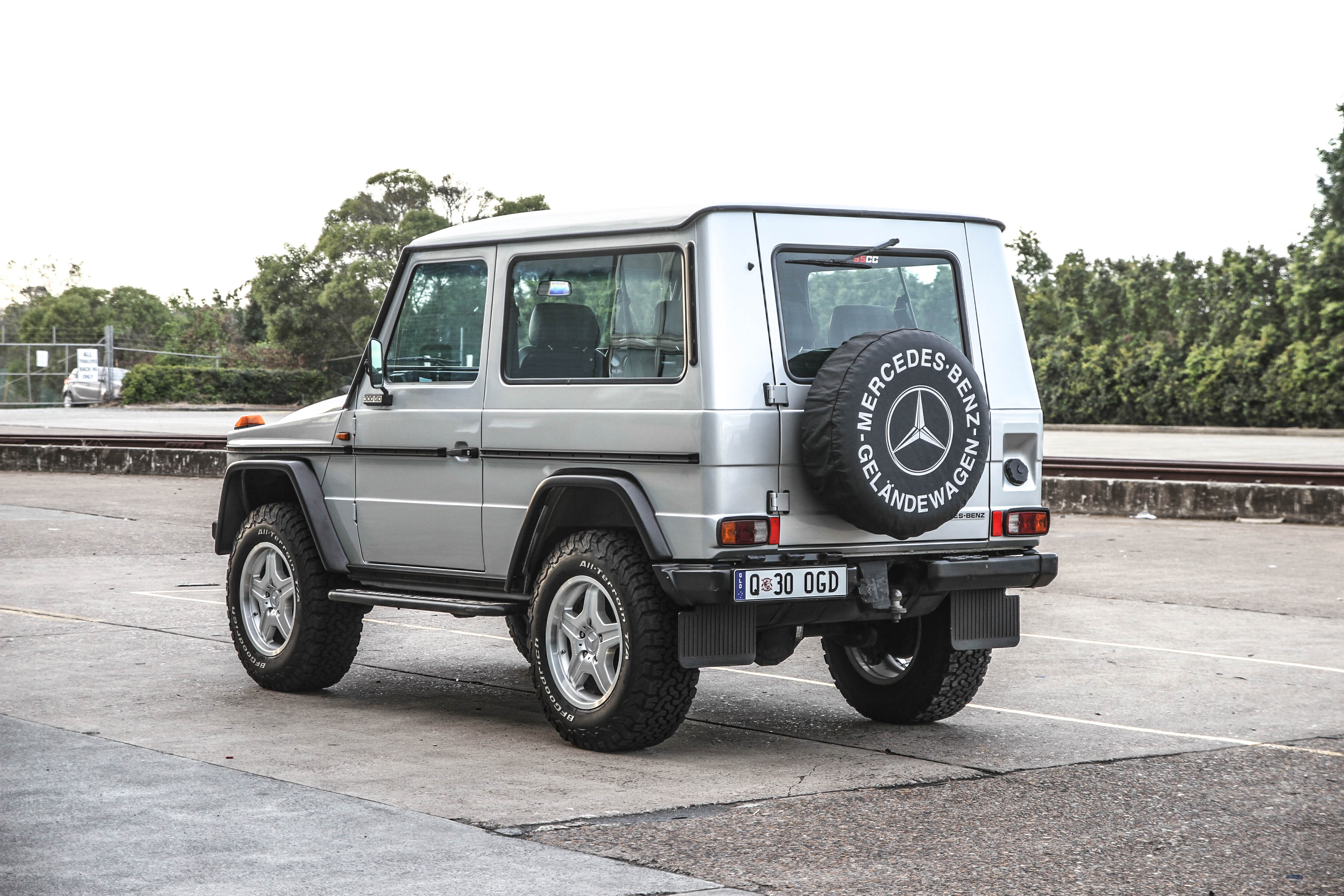 1986 MERCEDES-BENZ (W460) 300 GD SWB