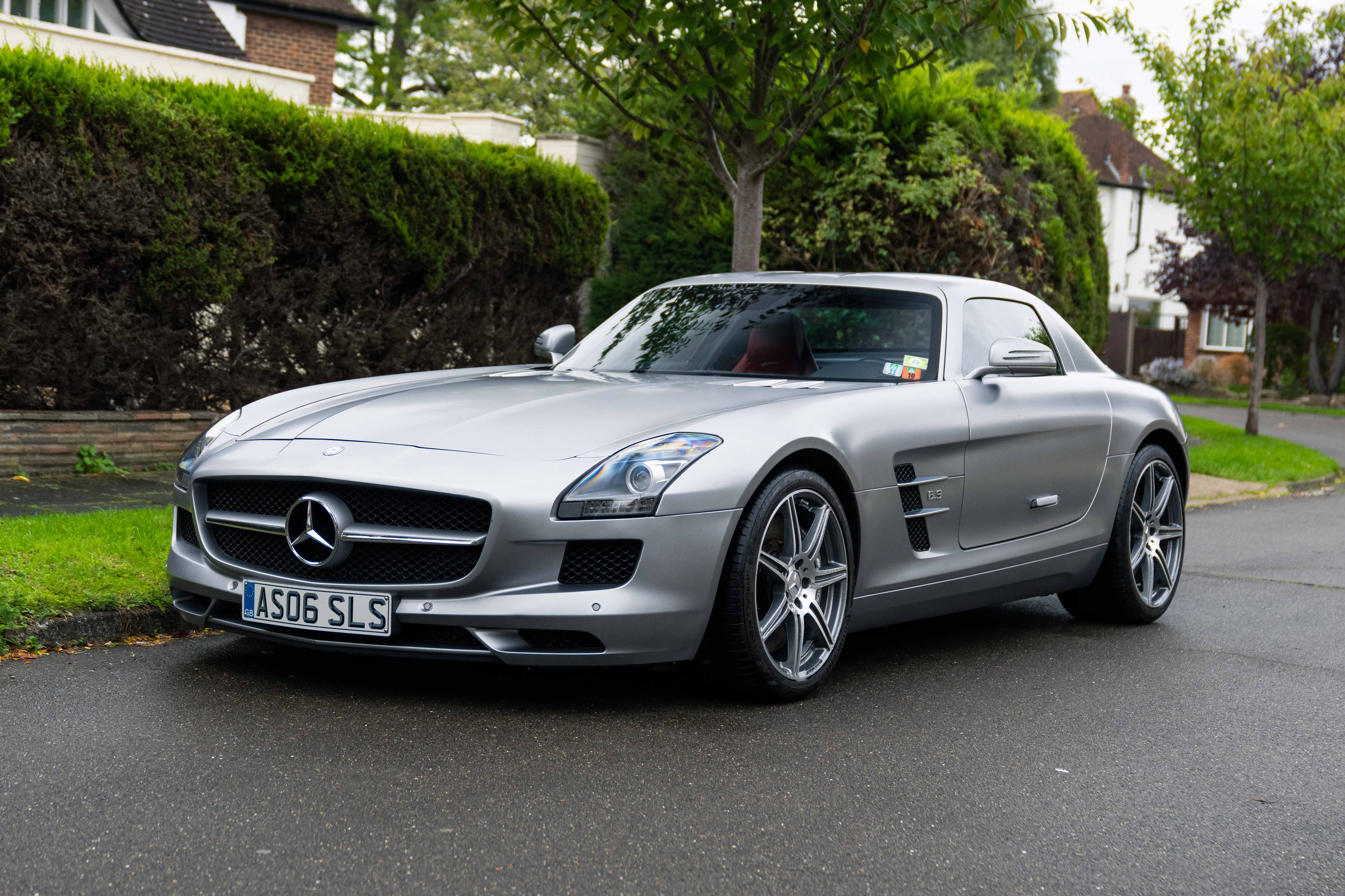 2010 MERCEDES-BENZ SLS AMG