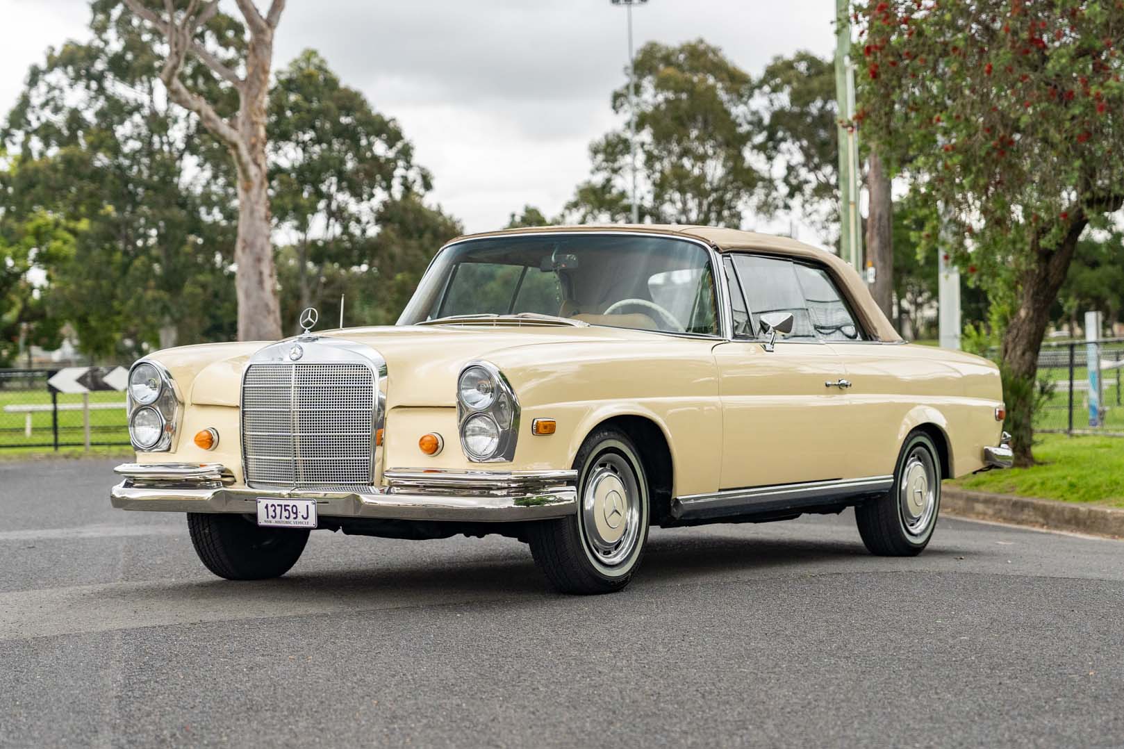 1969 MERCEDES-BENZ (W111) 280SE COUPE