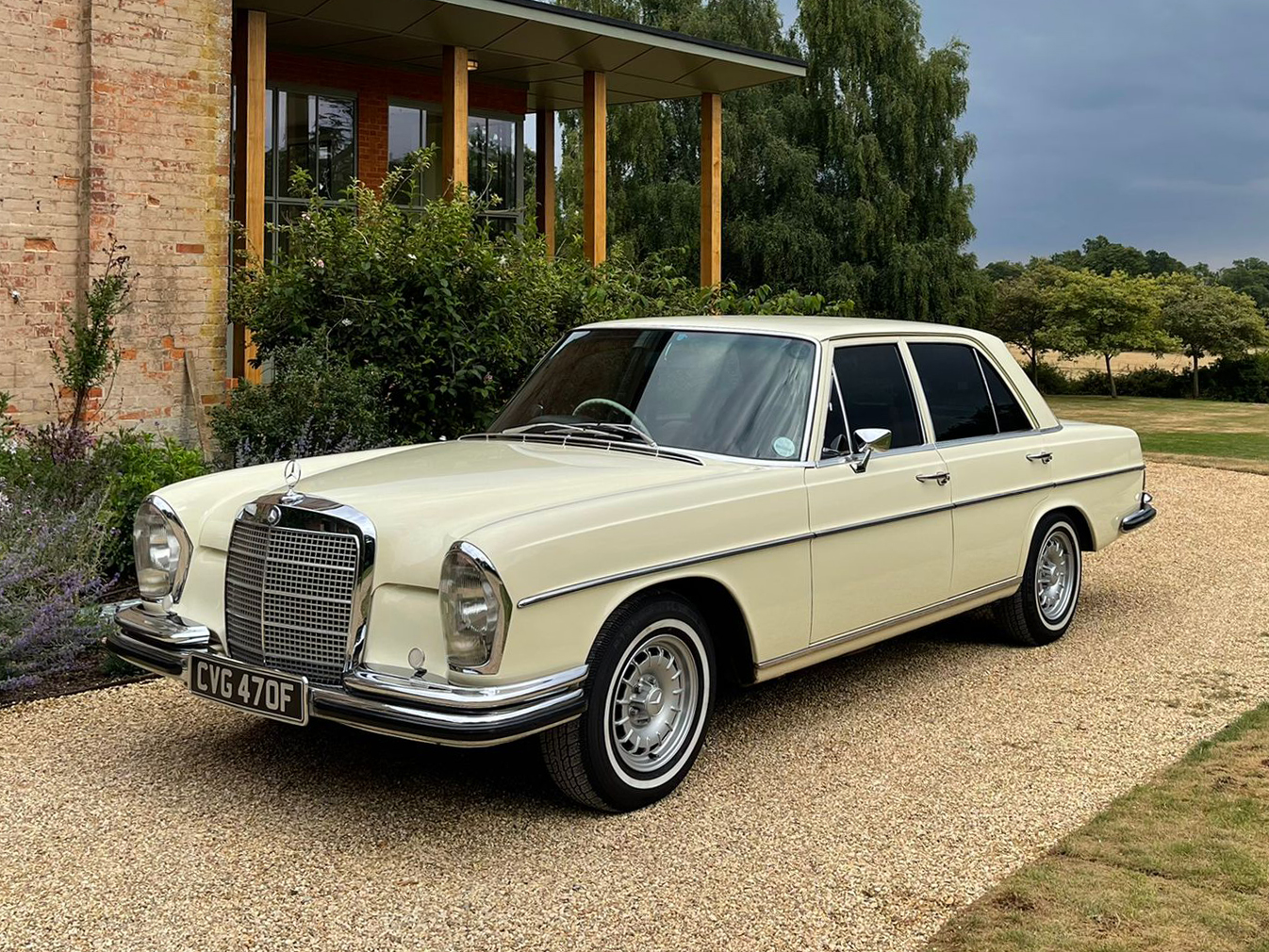 1968 MERCEDES-BENZ (W108) 280 SE