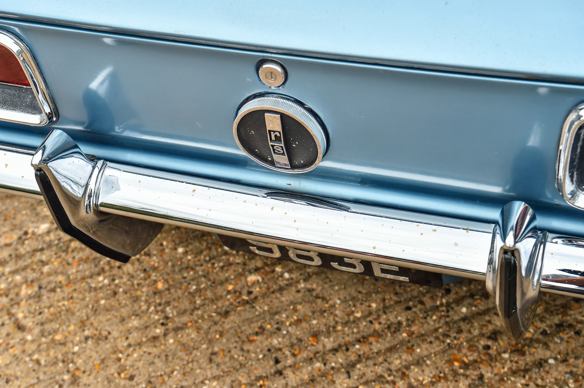 Kit De Sujetadores Para Parrilla Delantera Chevrolet Camaro 1967 Estándar/RS | 66 Piezas | Calidad Superior