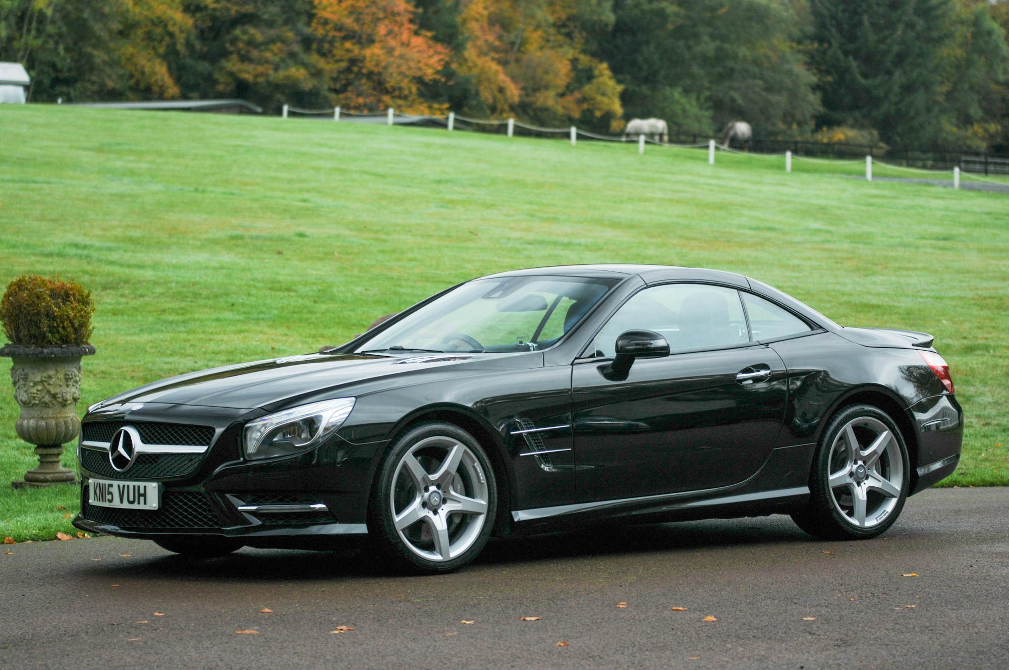 2015 MERCEDES-BENZ (R231) SL400 AMG SPORT - 25,500 MILES