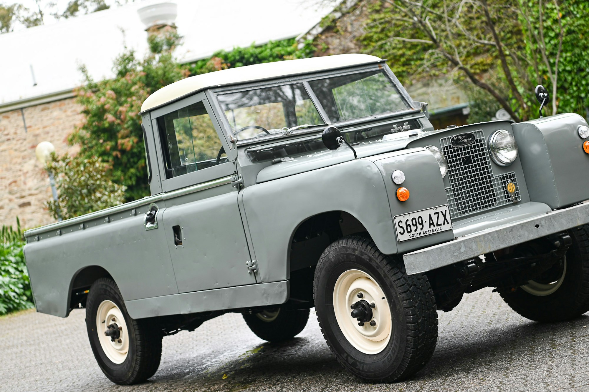 1962 LAND ROVER SERIES IIA 109