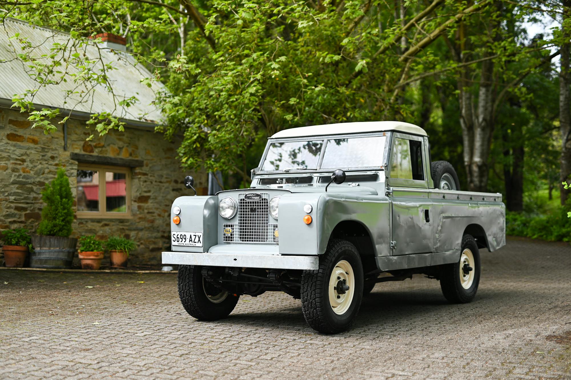 1962 LAND ROVER SERIES IIA 109