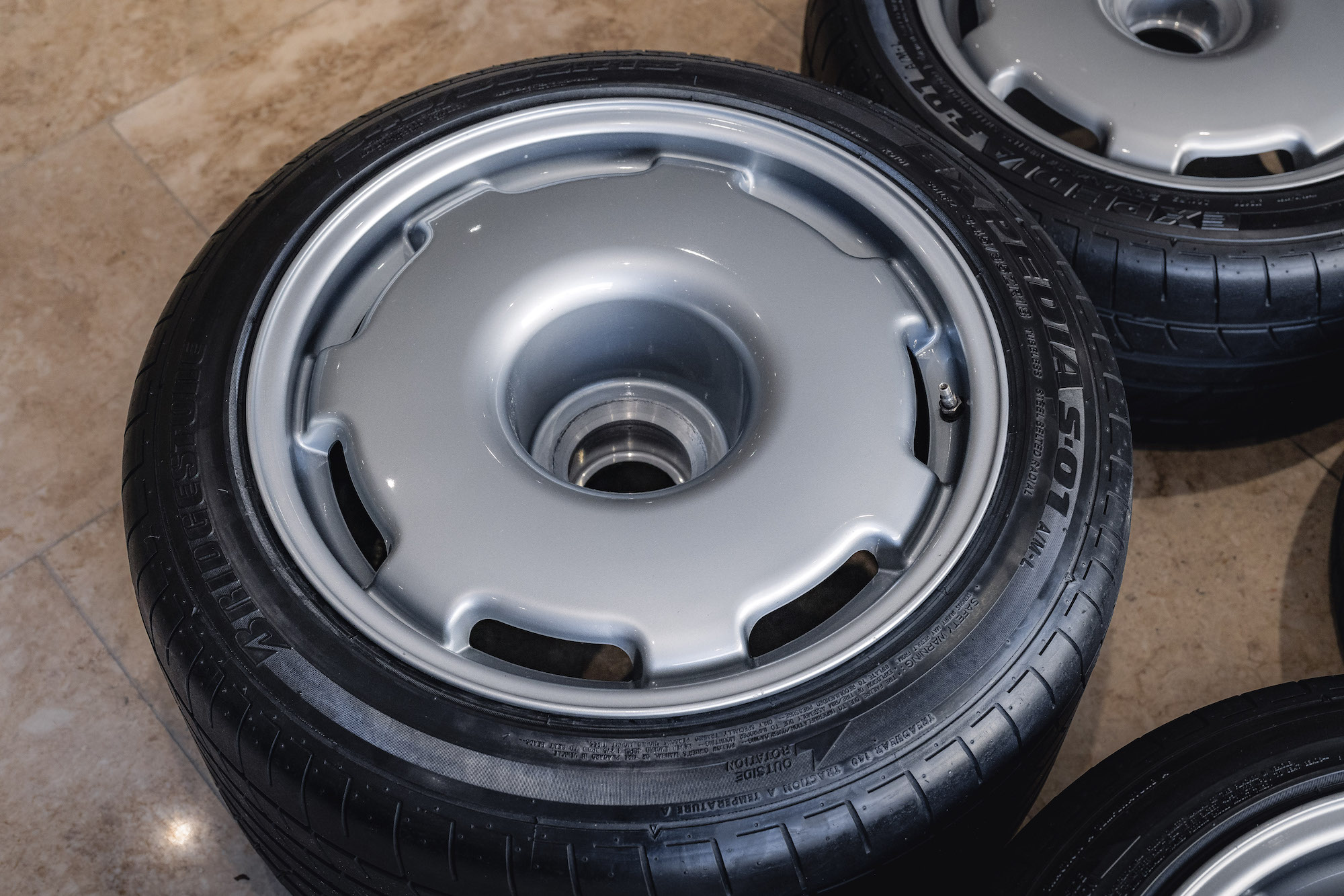 SET OF JAGUAR XJ220 WHEELS AND TYRES