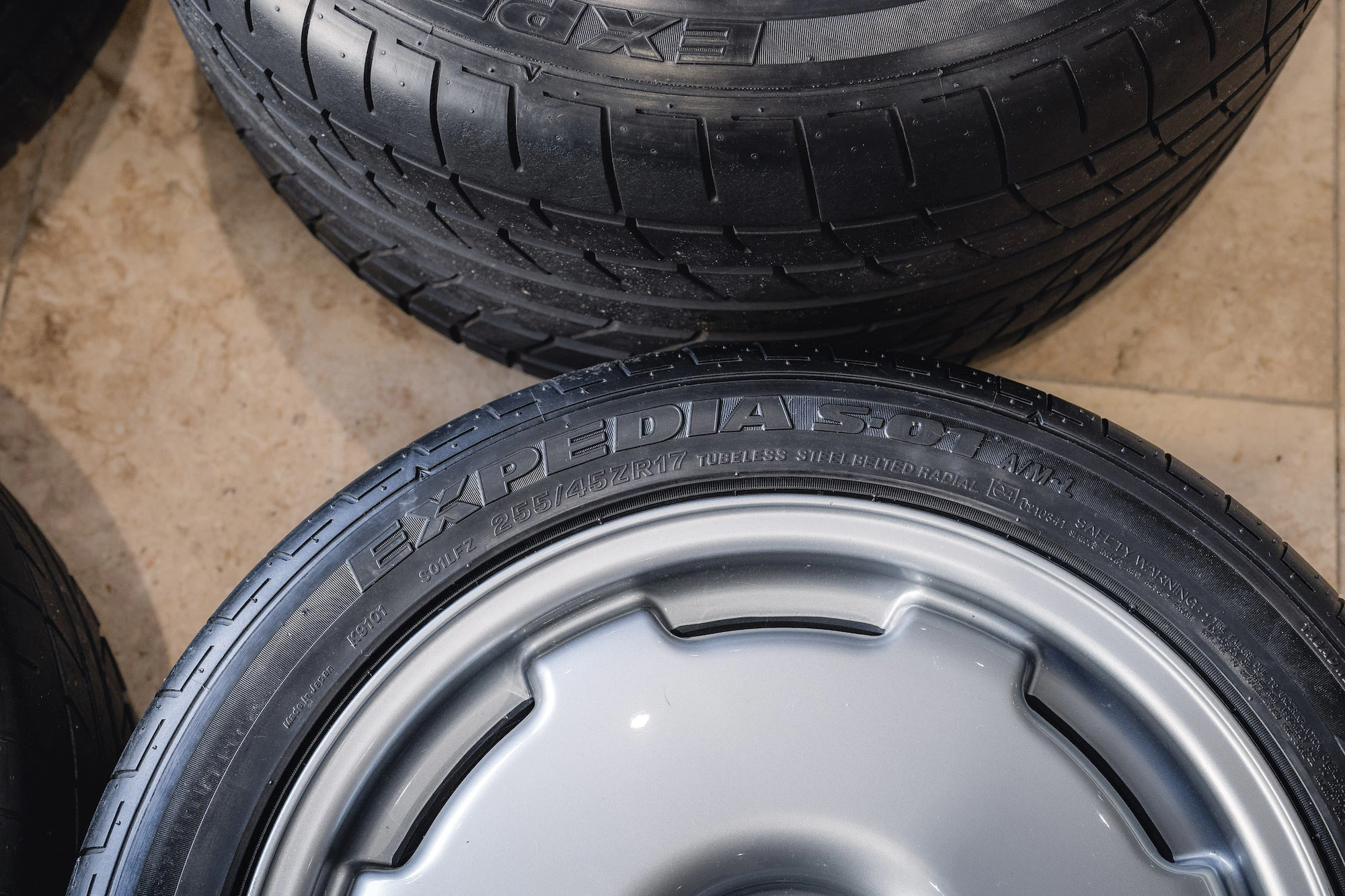 SET OF JAGUAR XJ220 WHEELS AND TYRES for sale by auction in Ripponden ...