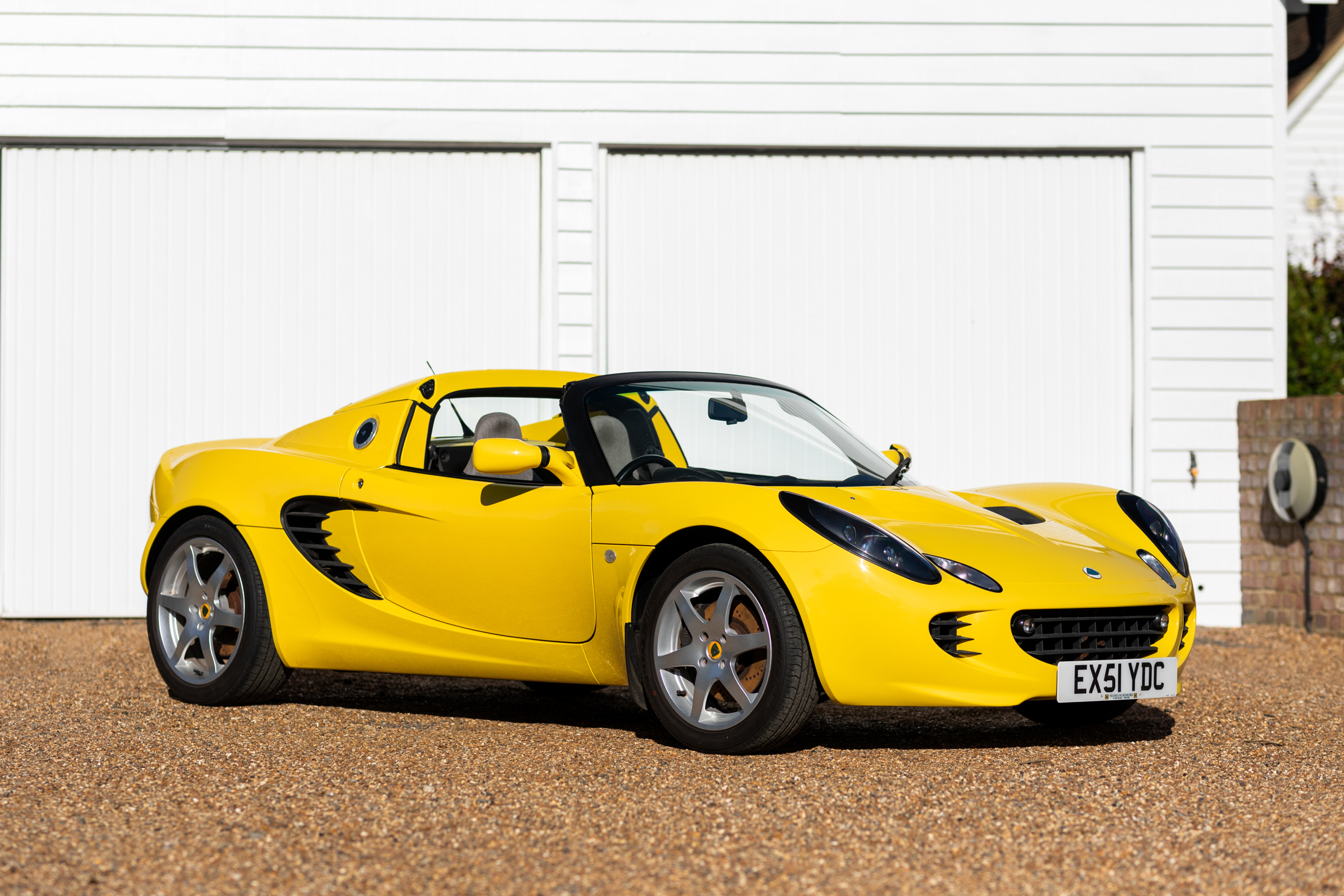 2001 LOTUS ELISE TOURING - 14,822 MILES