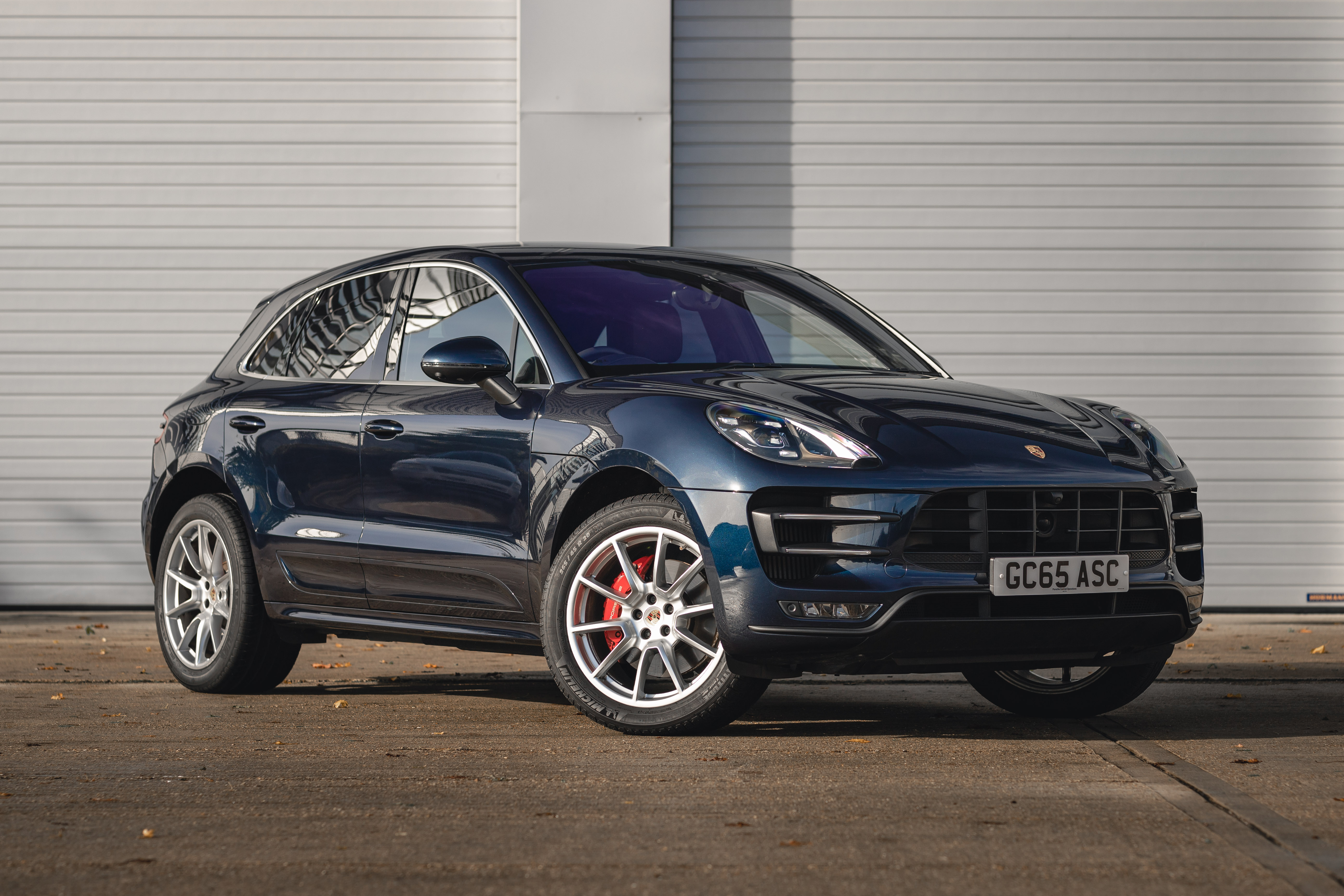 2016 PORSCHE MACAN TURBO - 14,084 MILES