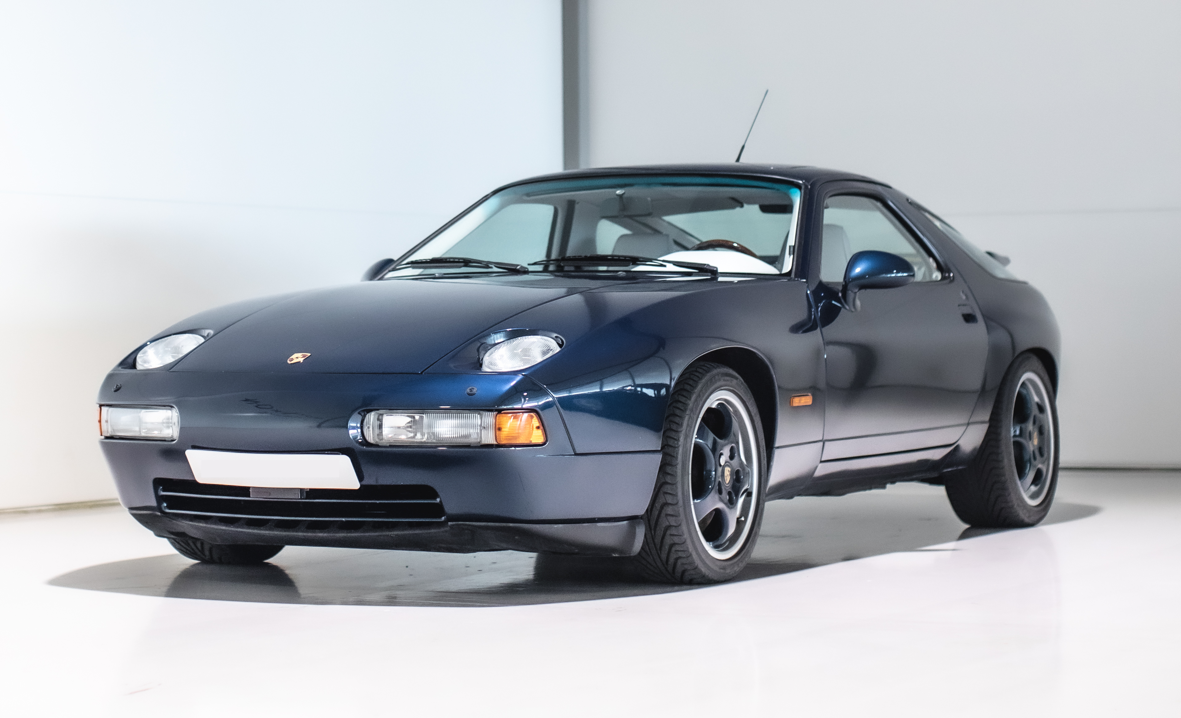 1992 PORSCHE 928 GTS - MANUAL