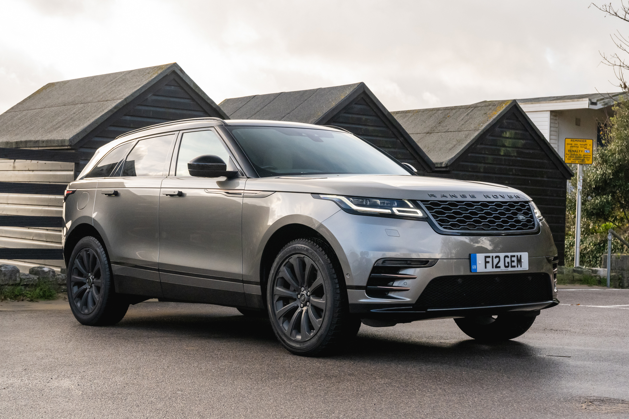 2017 RANGE ROVER VELAR R-DYNAMIC SE P250