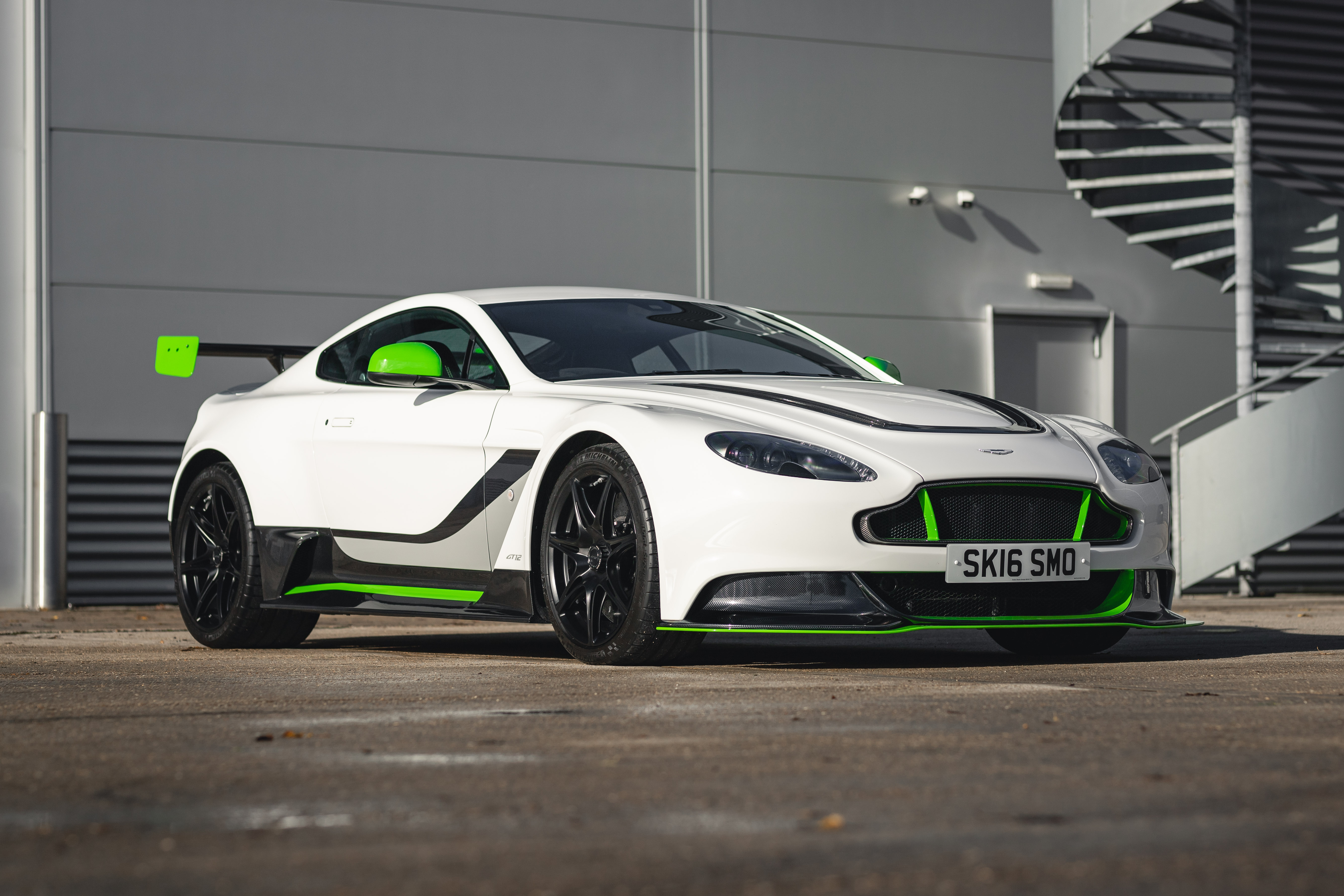 2016 ASTON MARTIN VANTAGE GT12 - 2,261 MILES