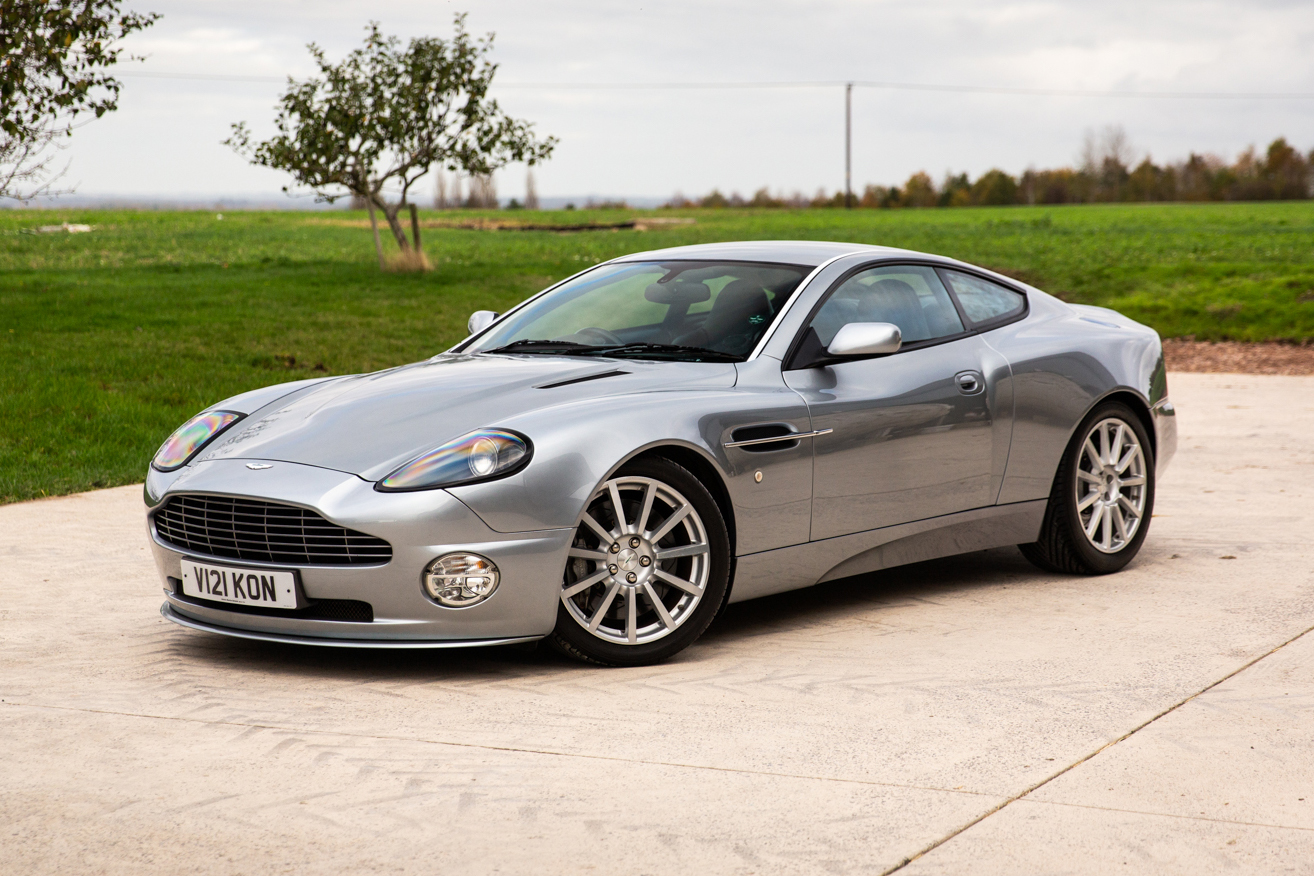 2005 ASTON MARTIN VANQUISH S - 18,546 MILES