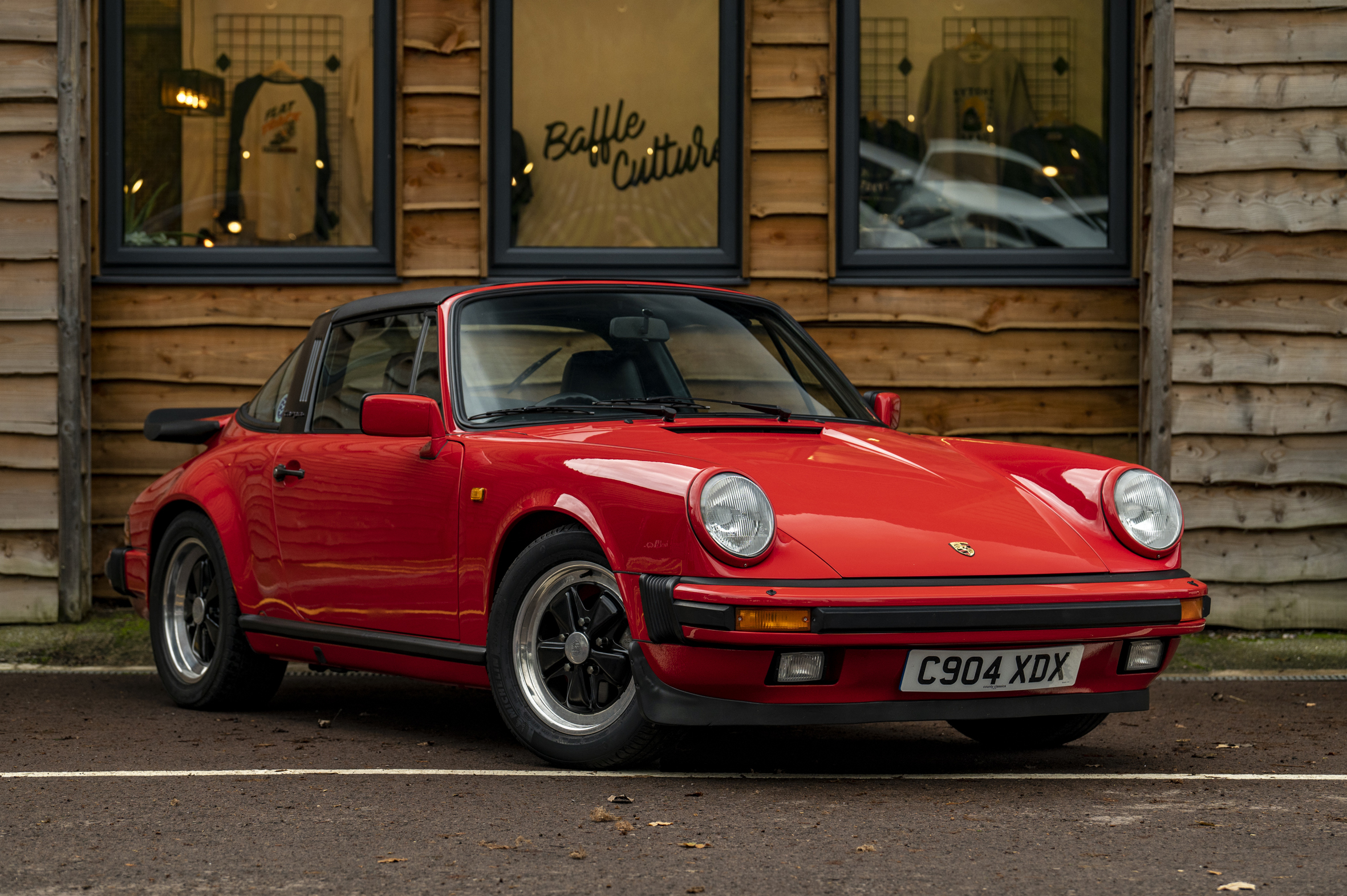 1985 PORSCHE 911 CARRERA 3.2 TARGA