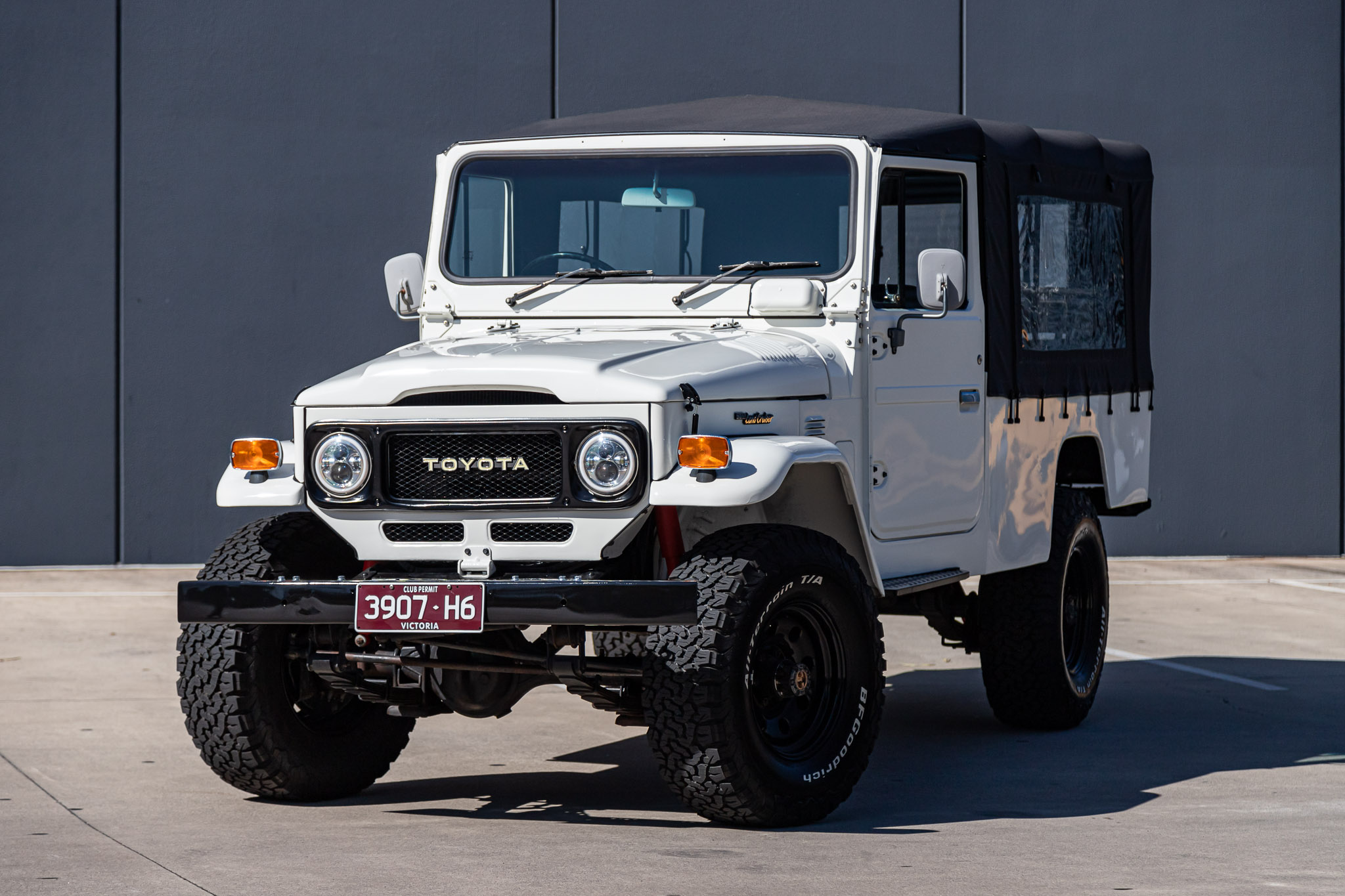 1984 TOYOTA FJ45 LAND CRUISER