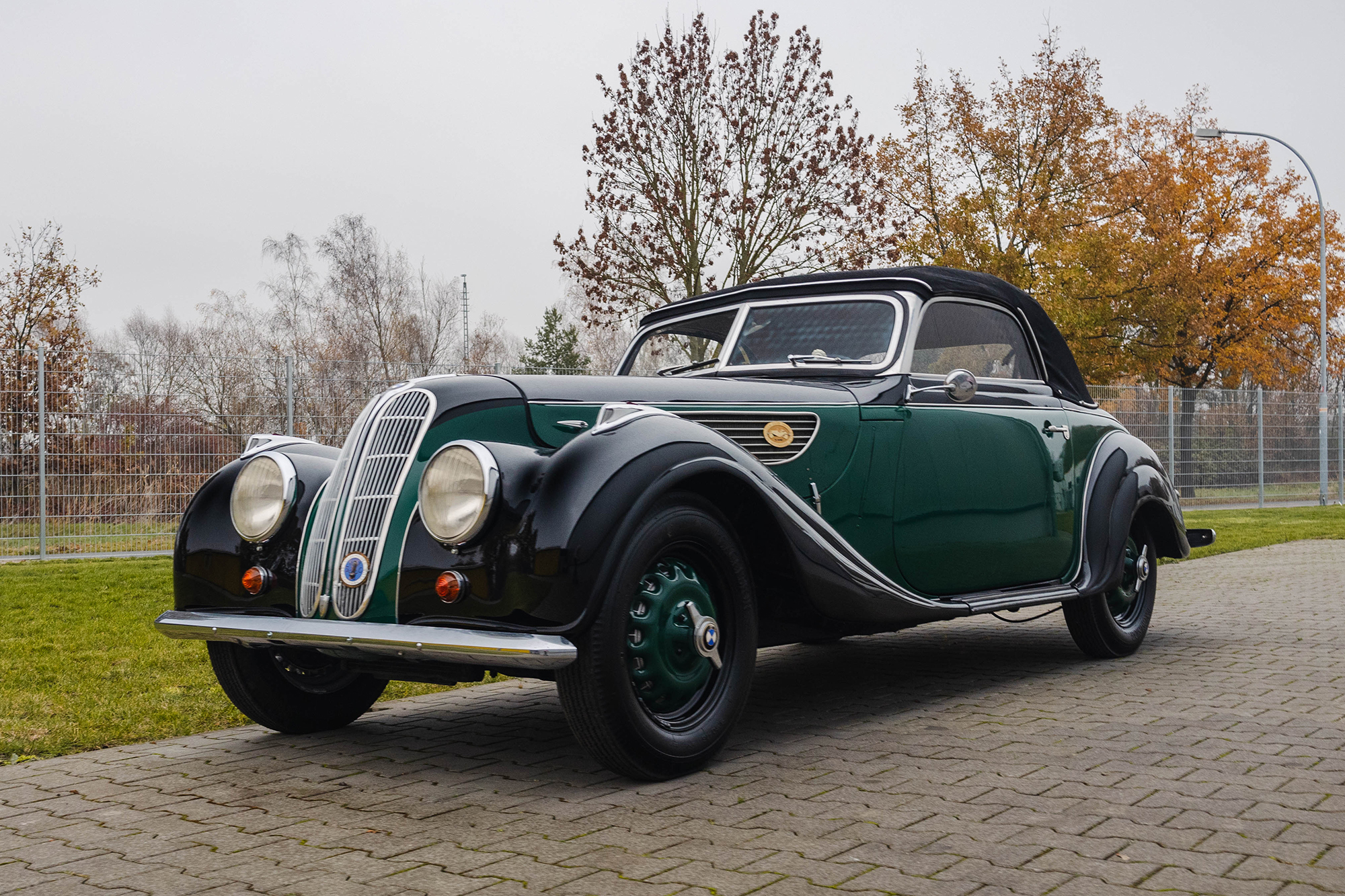 1939 BMW 327/8