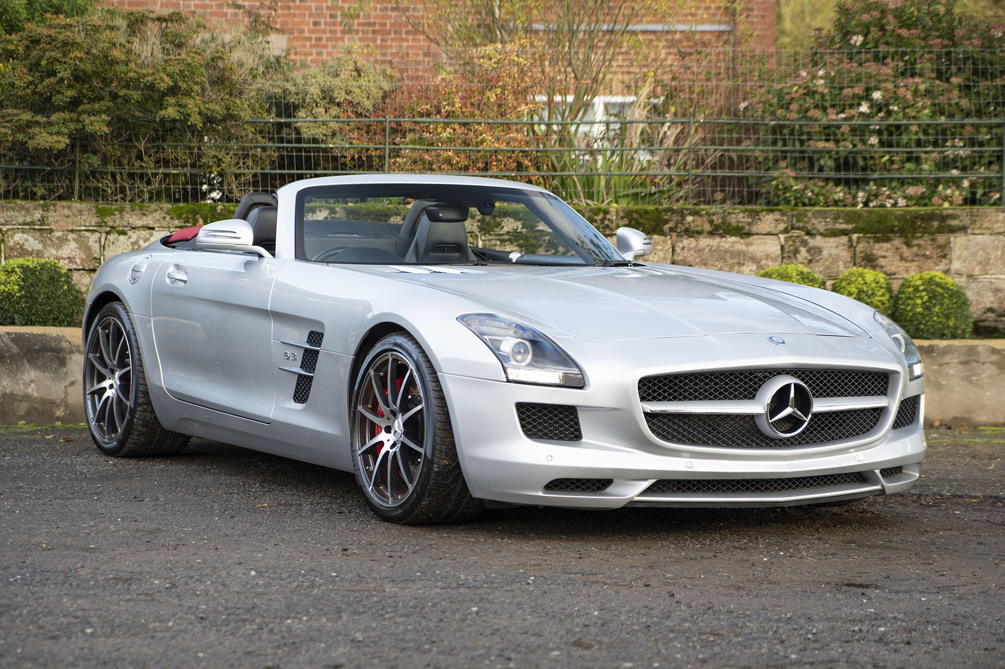 2011 MERCEDES-BENZ SLS AMG ROADSTER