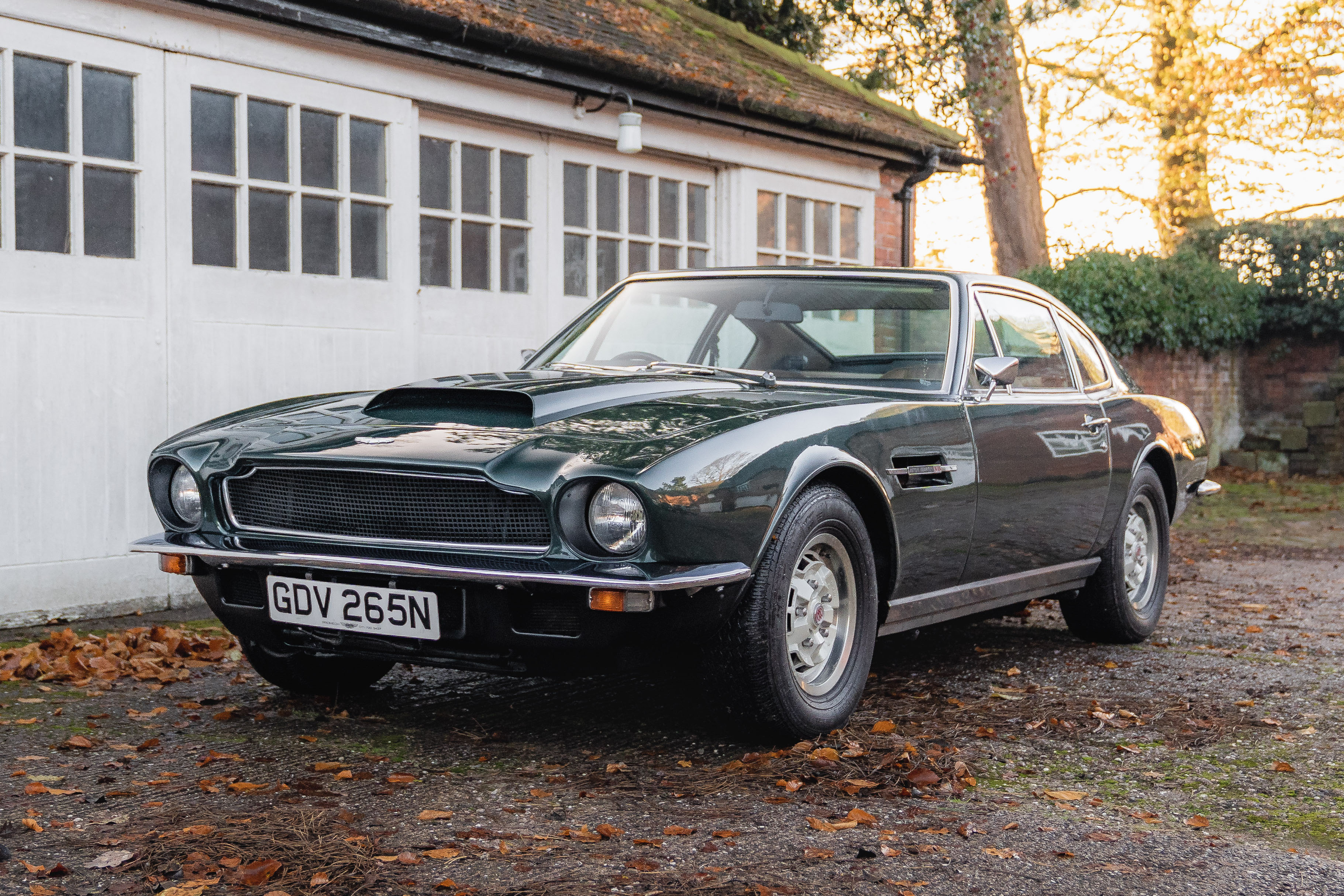 1974 ASTON MARTIN V8