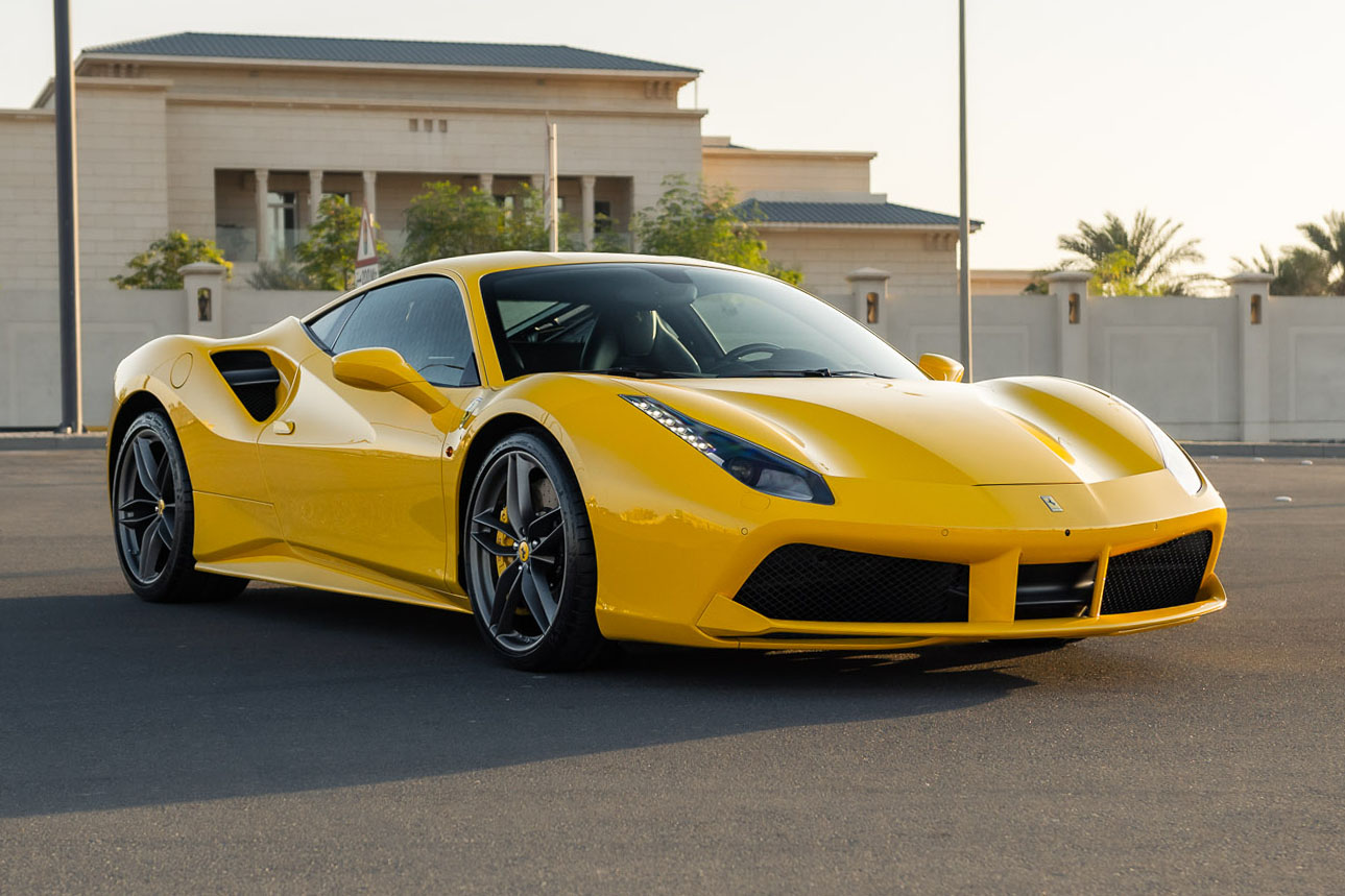 2016 FERRARI 488 GTB - 3,001 KM