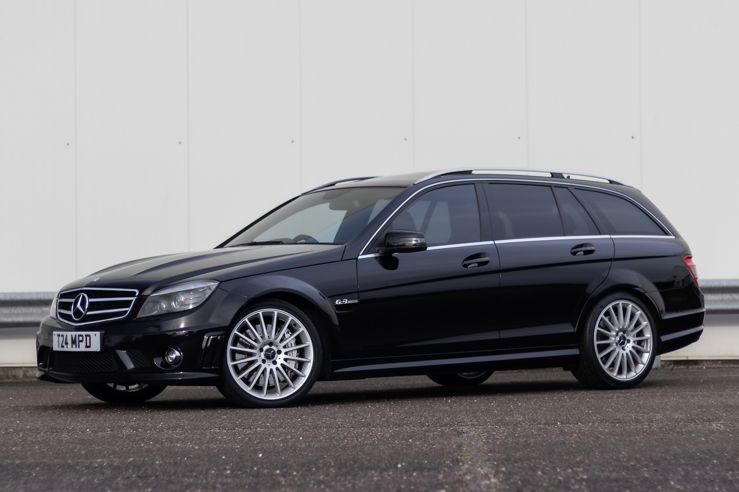 2009 MERCEDES-BENZ (W204) C63 AMG ESTATE - RHD