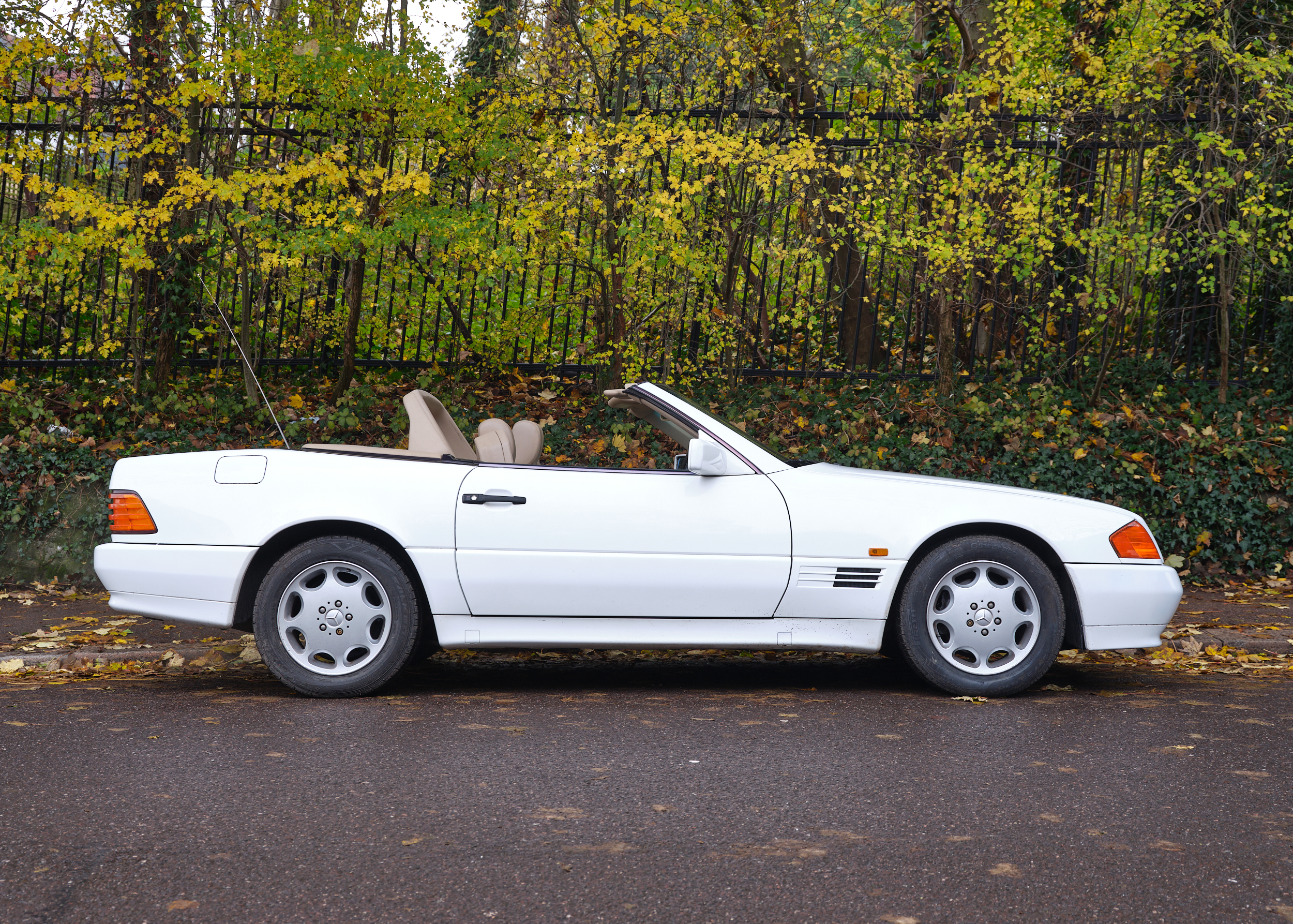 1994 MERCEDES-BENZ (R129) SL 280