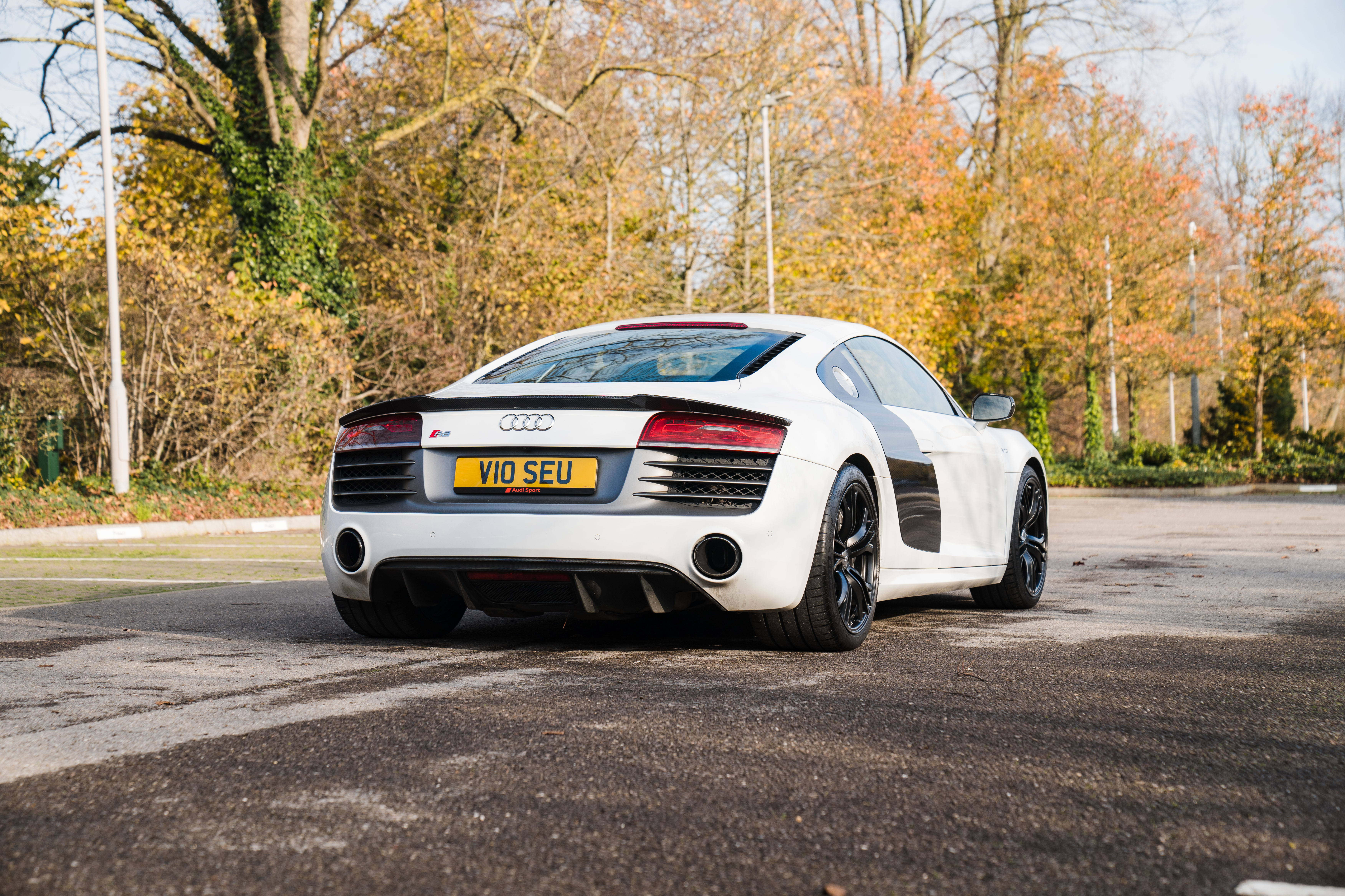 2014 AUDI R8 V10 PLUS