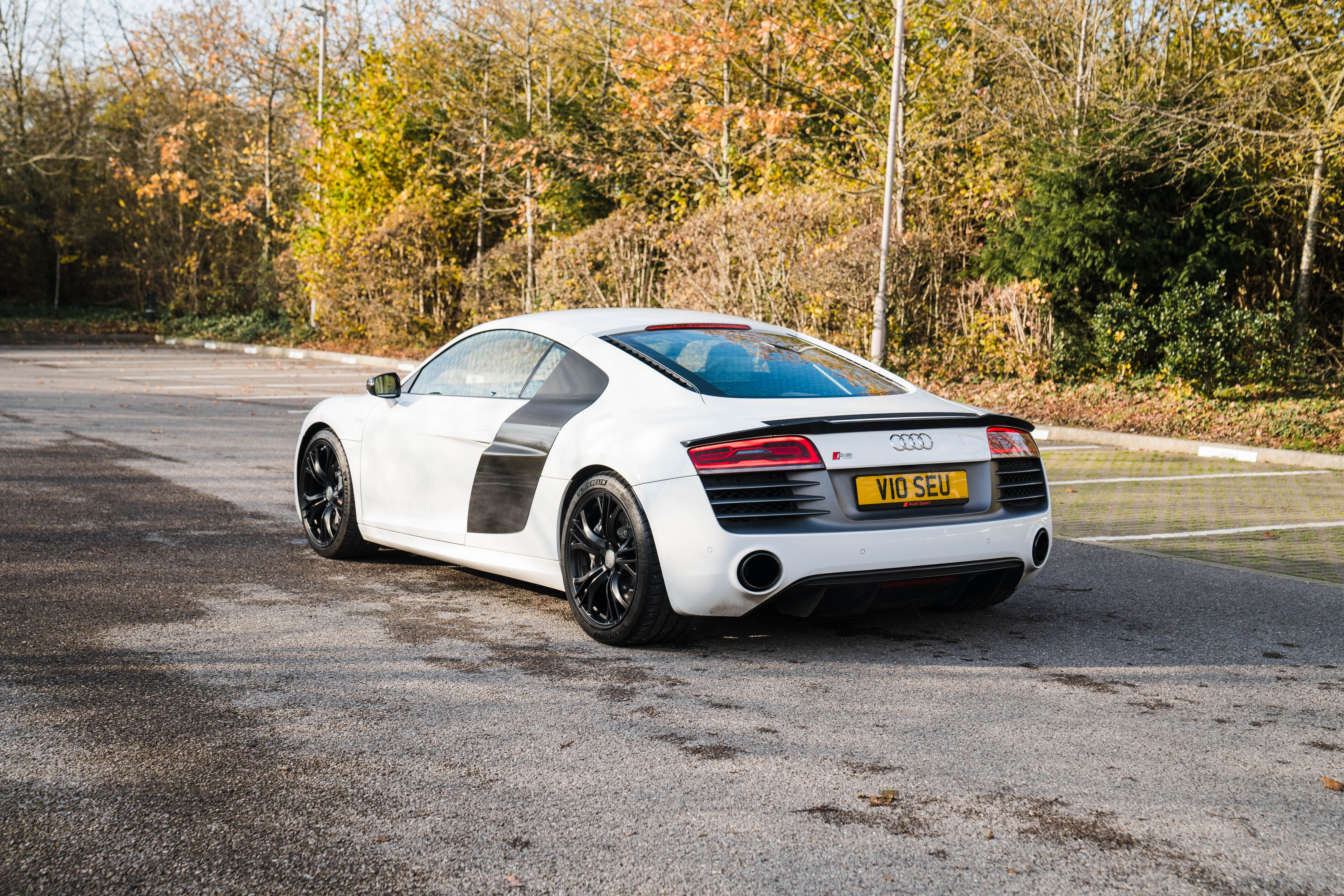 2014 AUDI R8 V10 PLUS