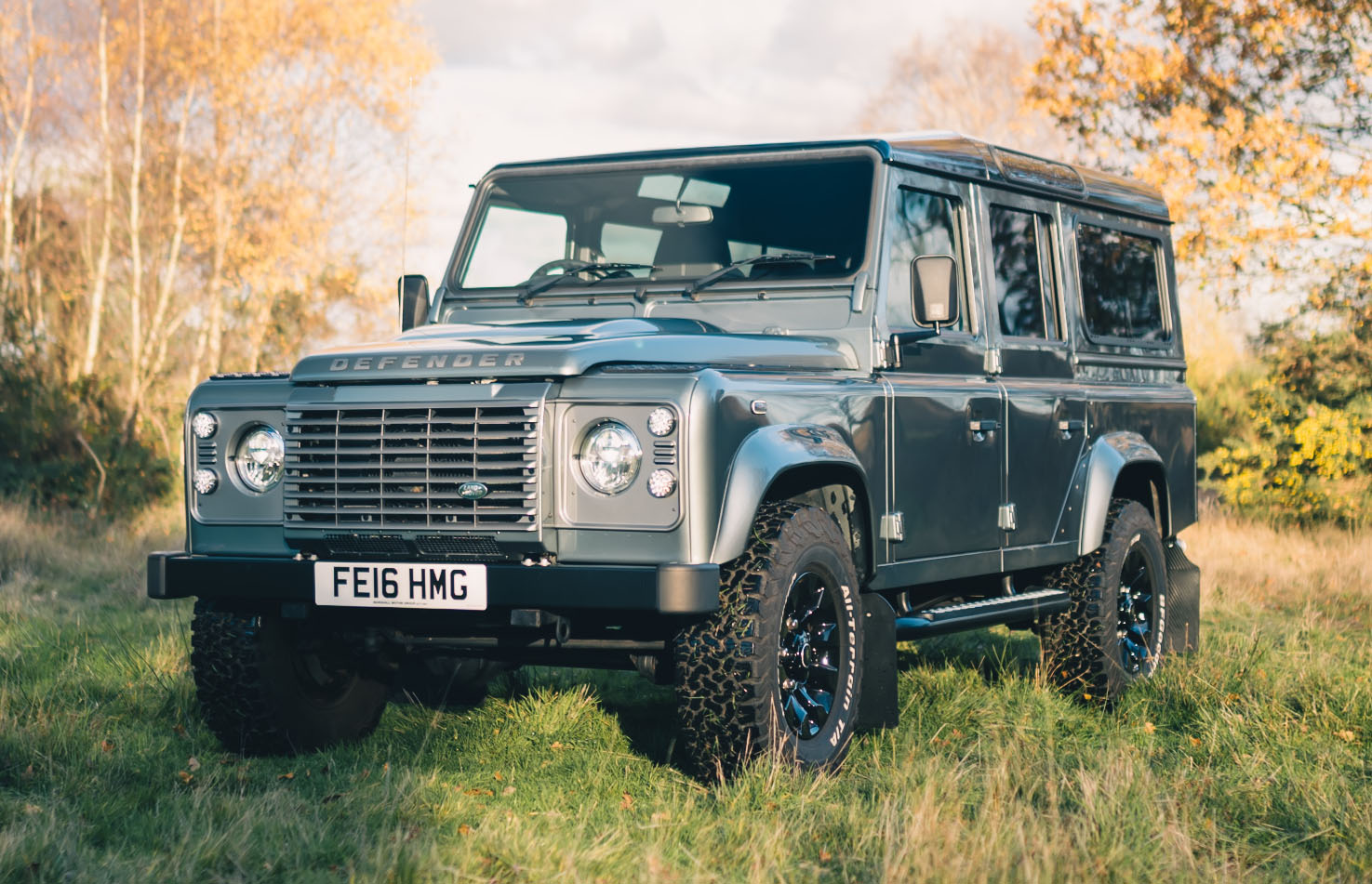 2016 LAND ROVER DEFENDER 110 XS STATION WAGON - 5,850 MILES